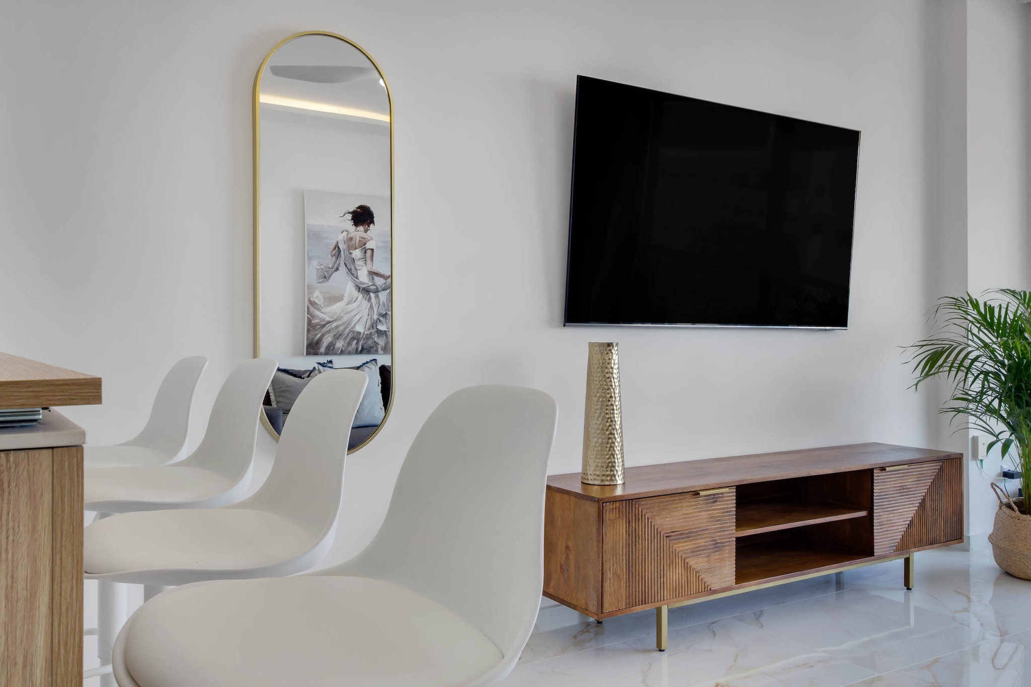 303 Santa Clara-Salon