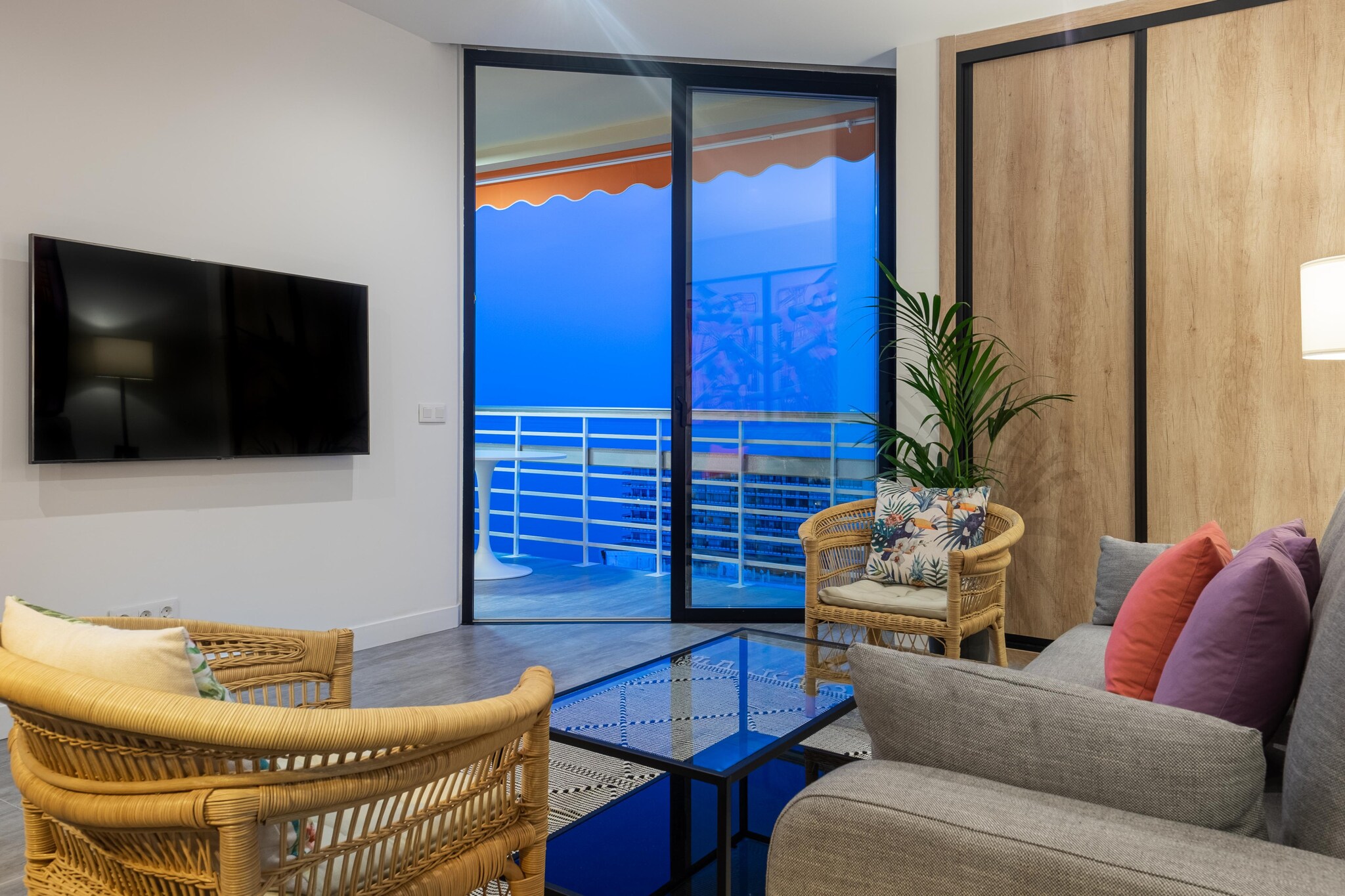 907 Torre-Salon