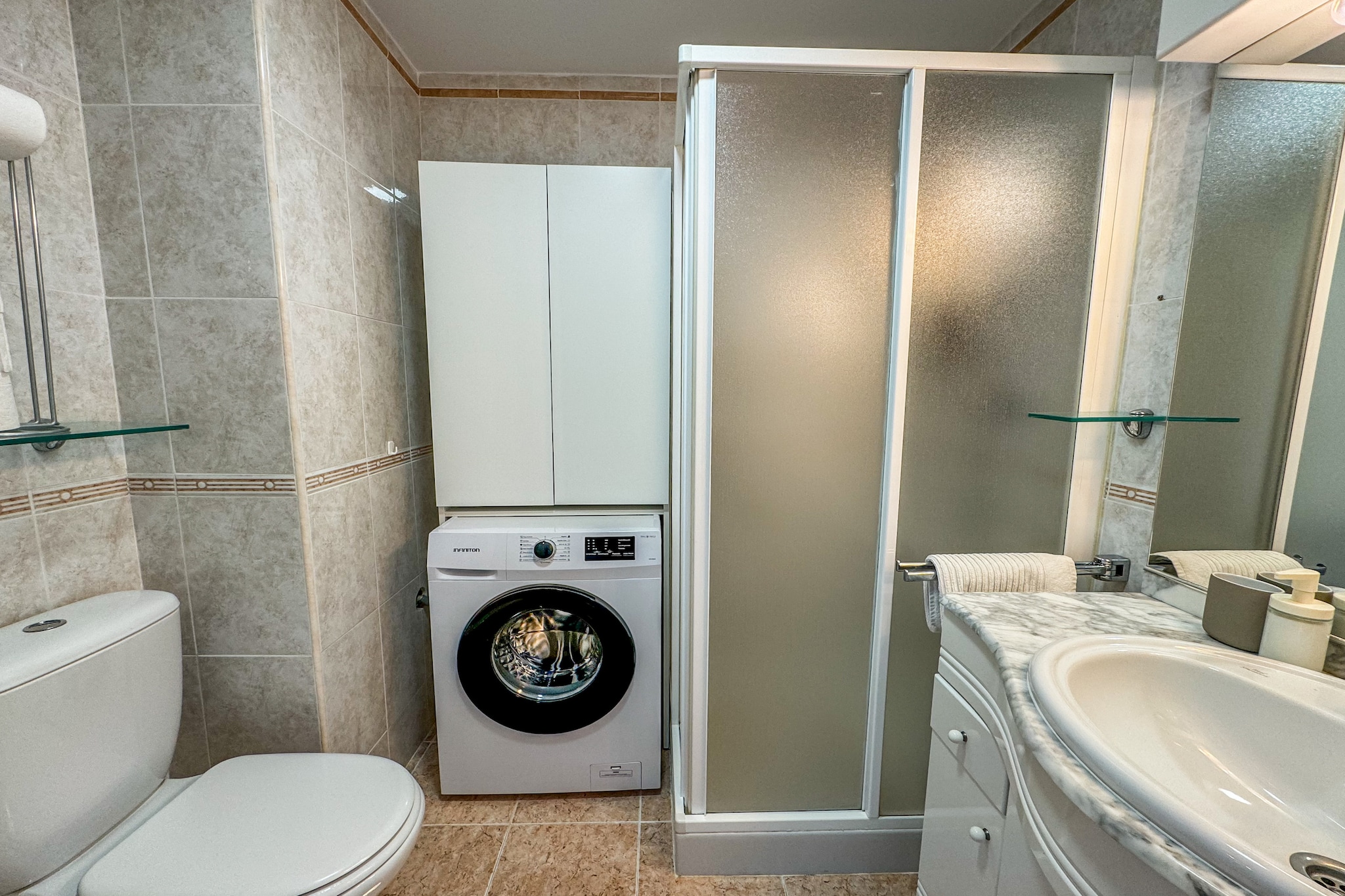 235 Santa Clara-Badkamer