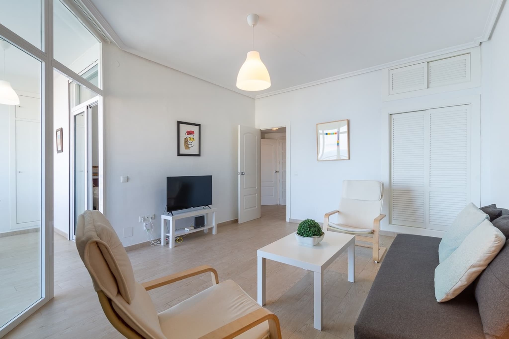 715 Torre-Salon
