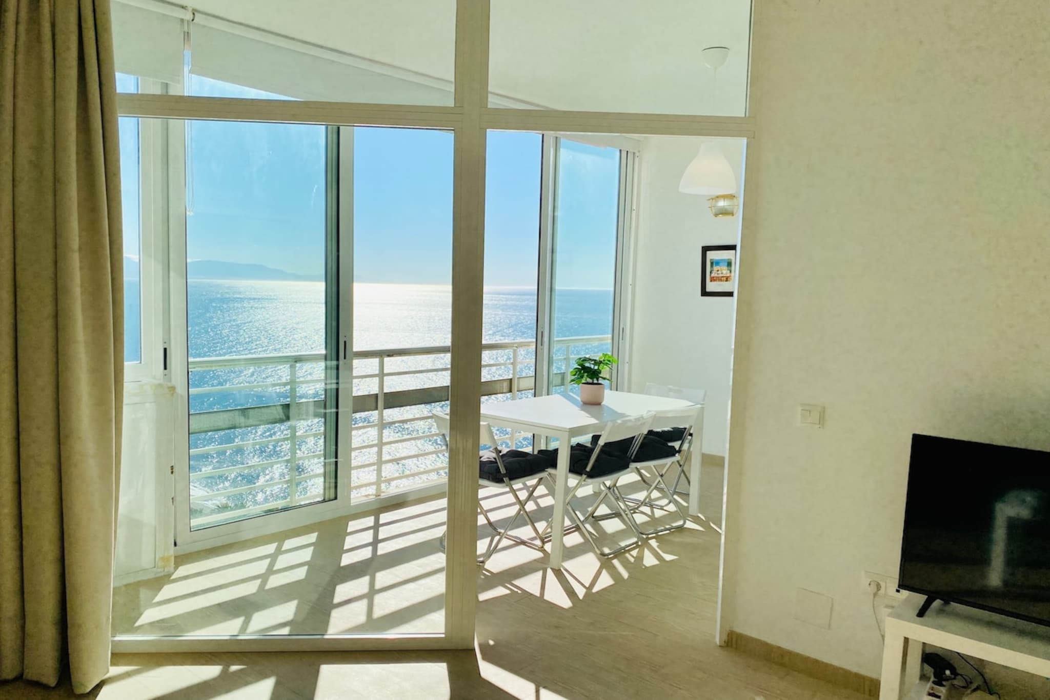 715 Torre-Salon