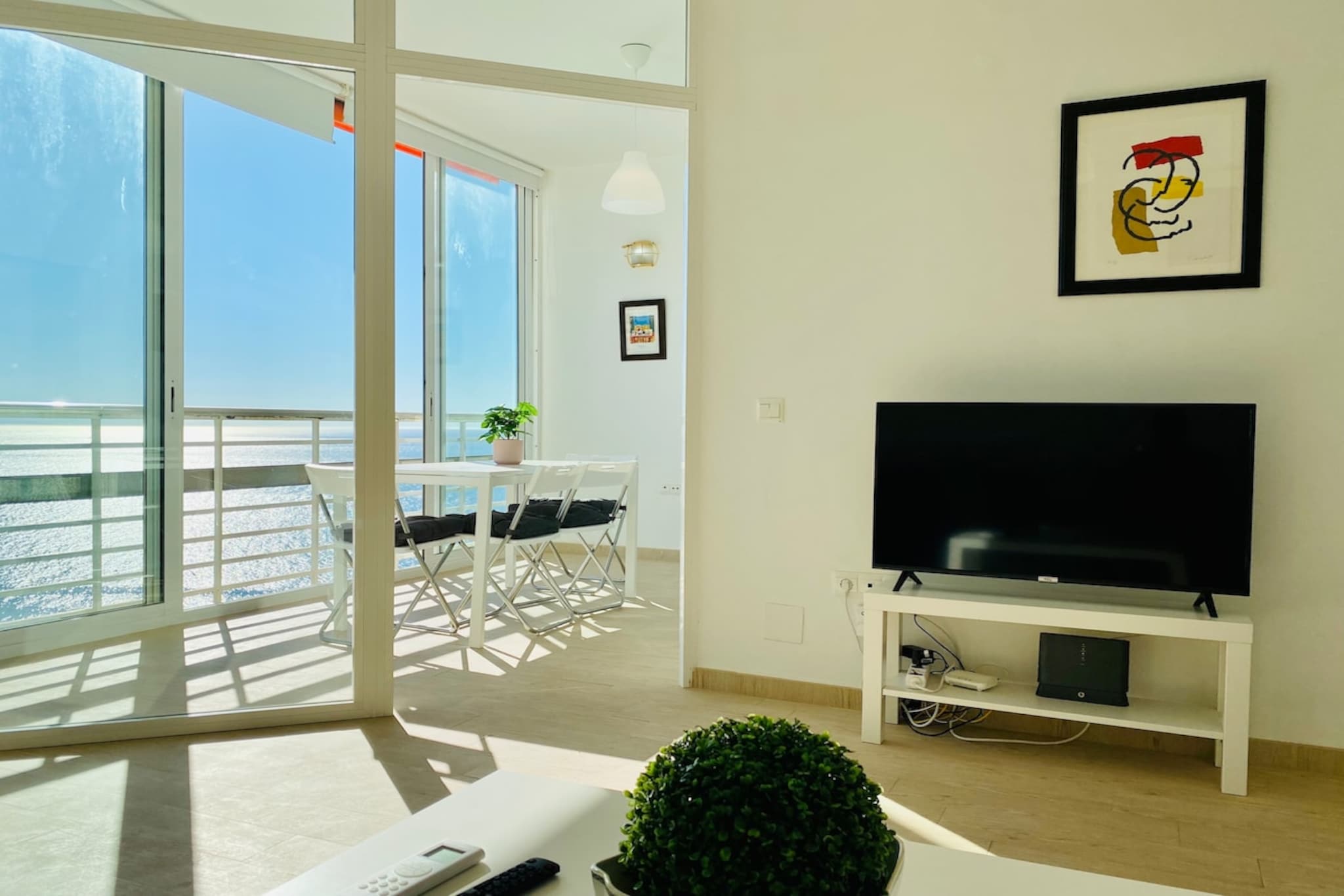 715 Torre-Salon