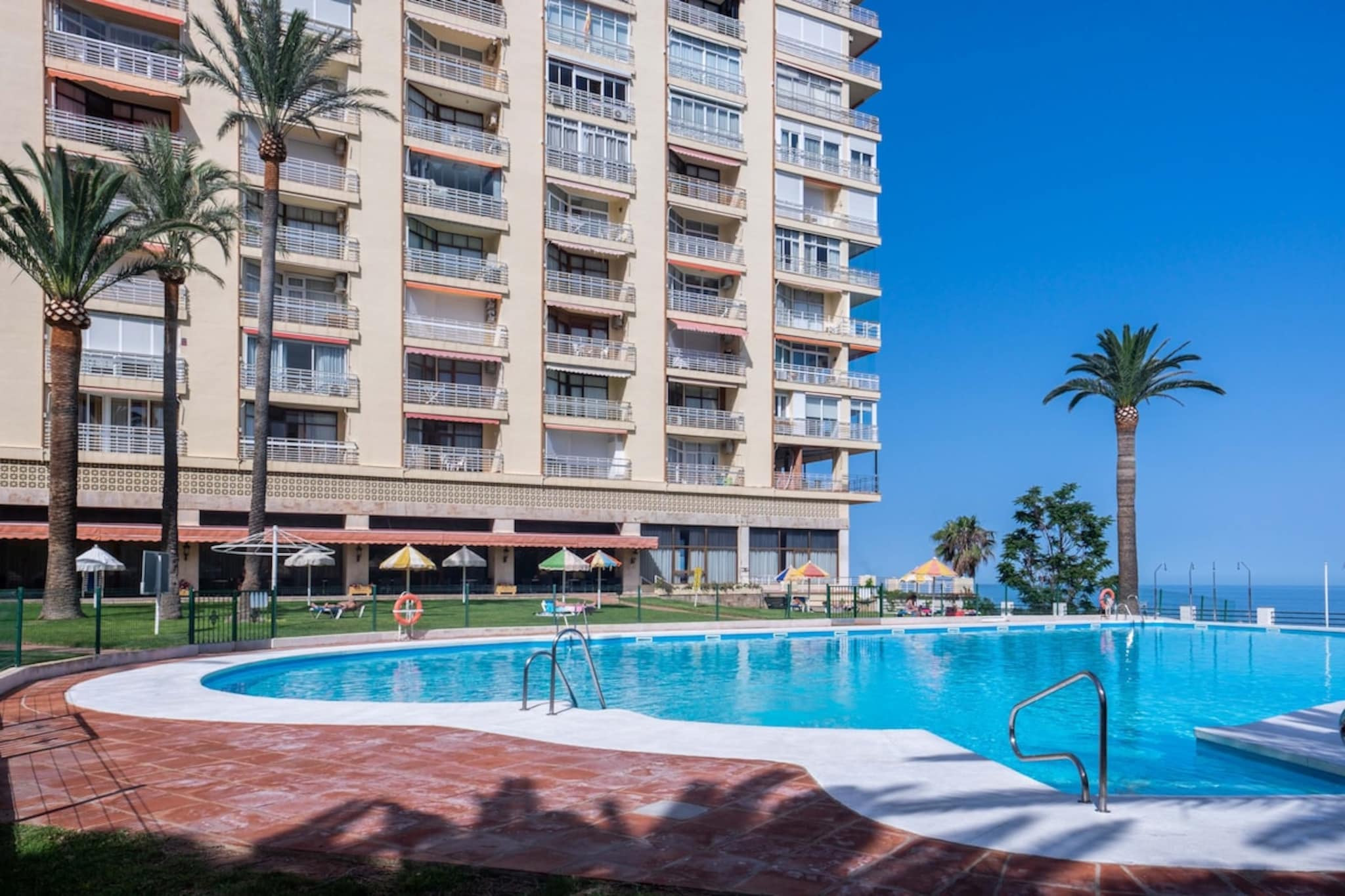 715 Torre