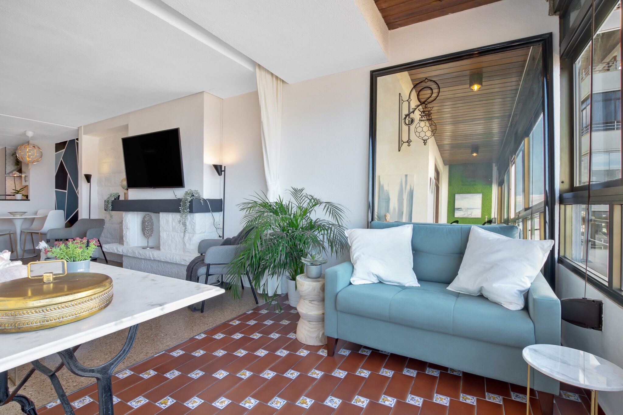 510 Nogalera-Living room