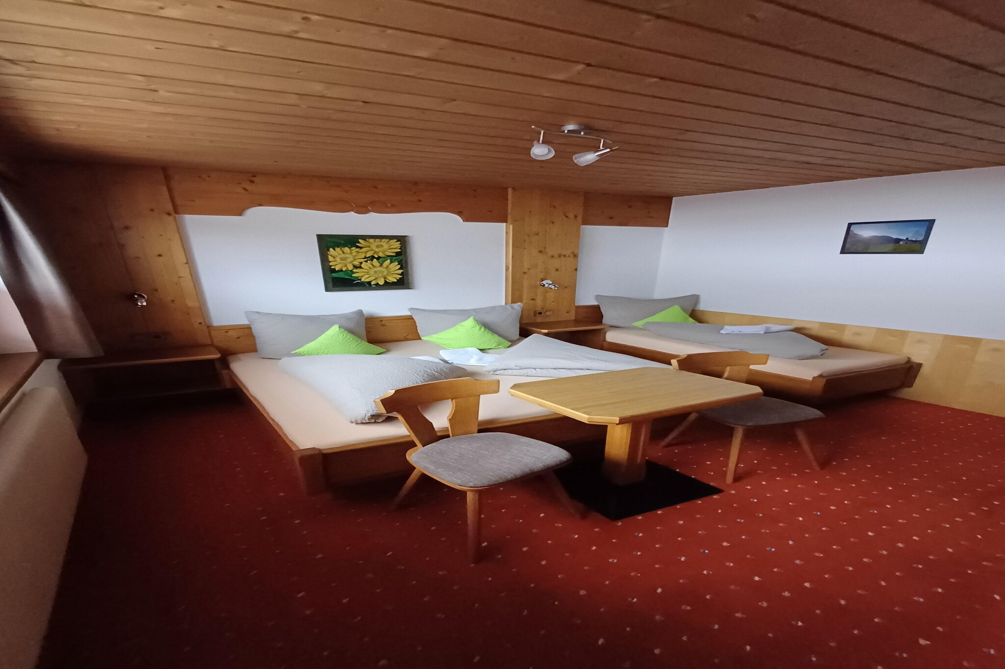 Apartment in Ski Paradise near Trails