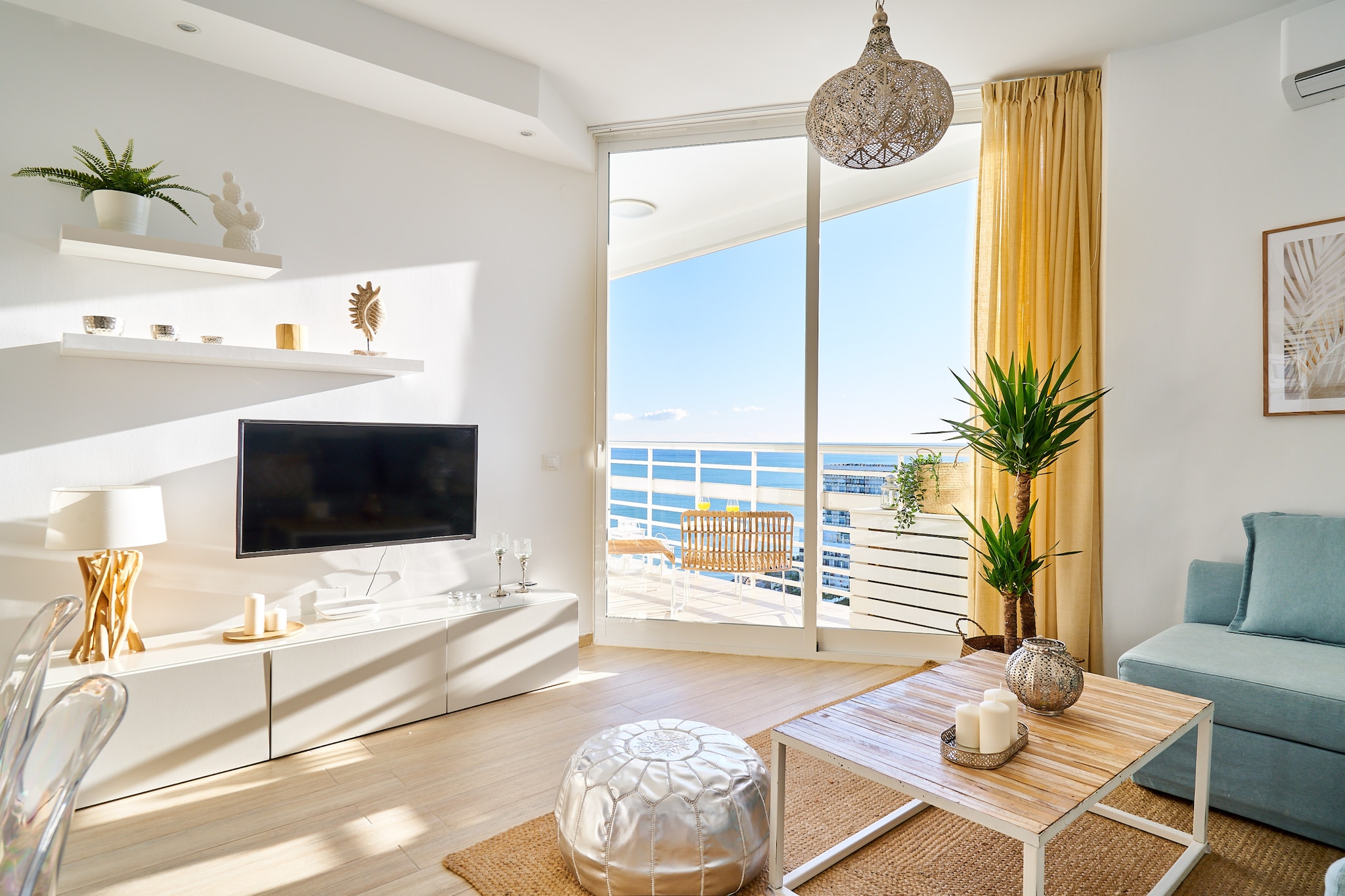 805 Torre-Salon