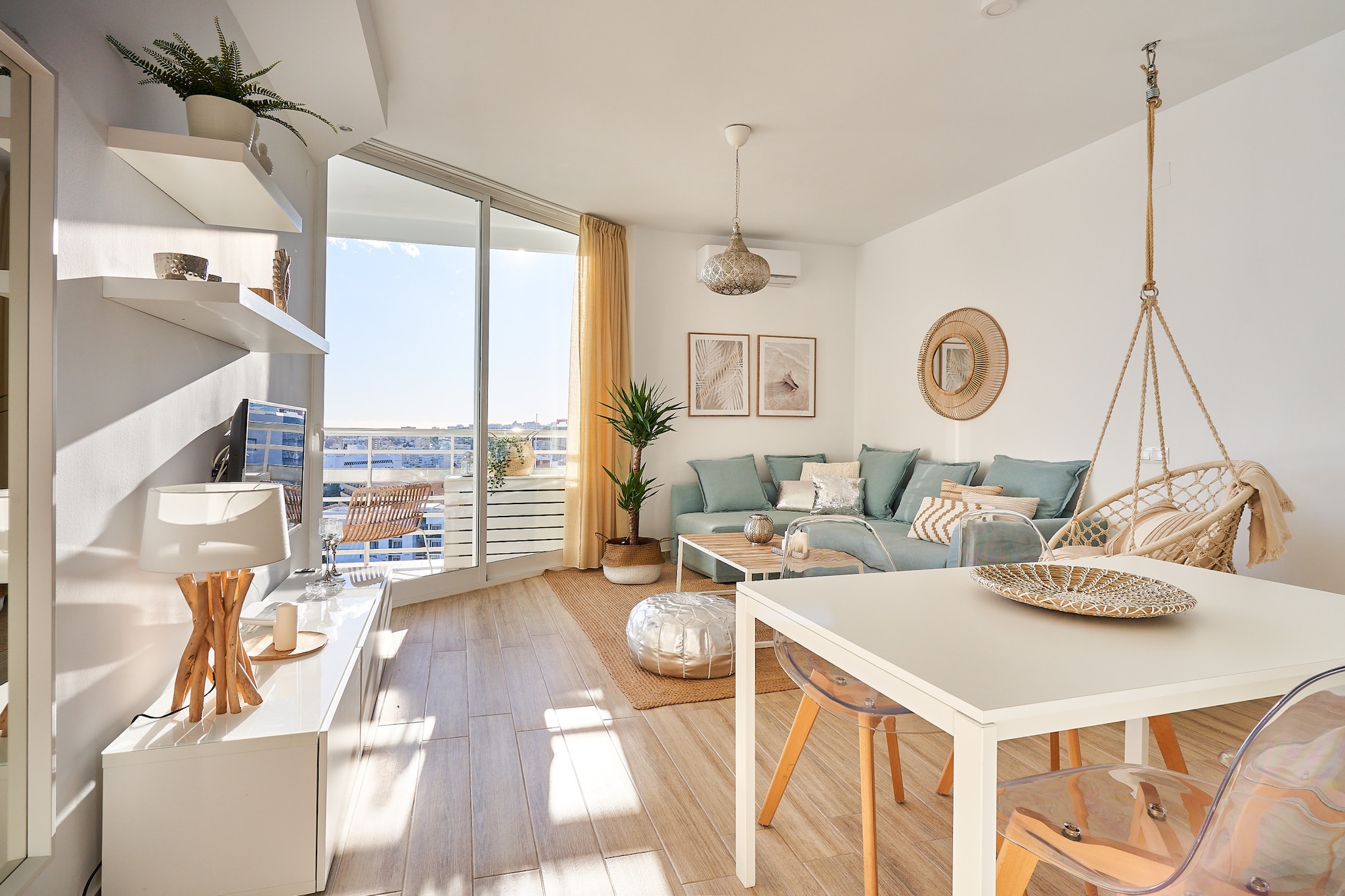 805 Torre-Salle à manger