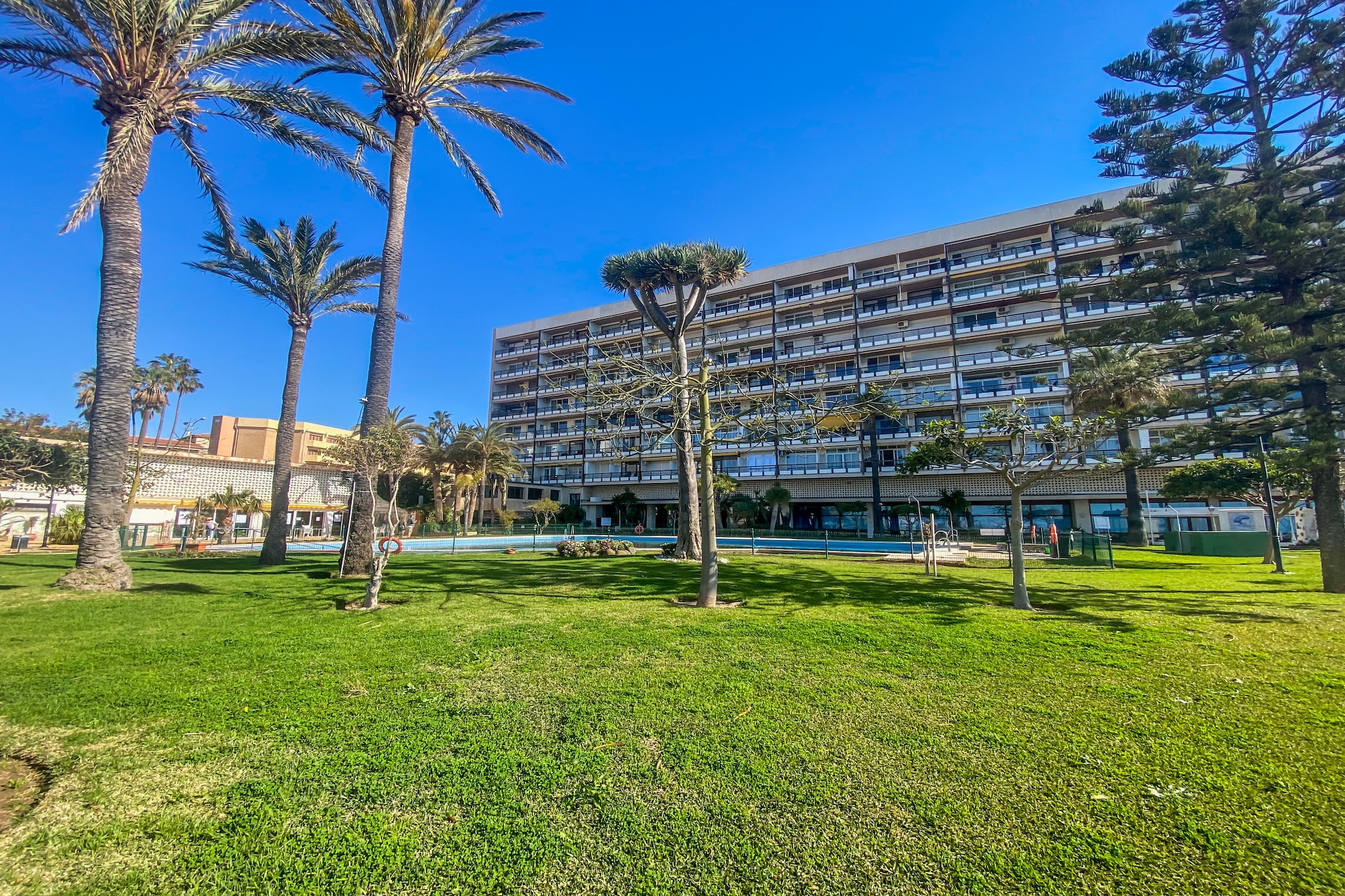 136 Santa Clara
