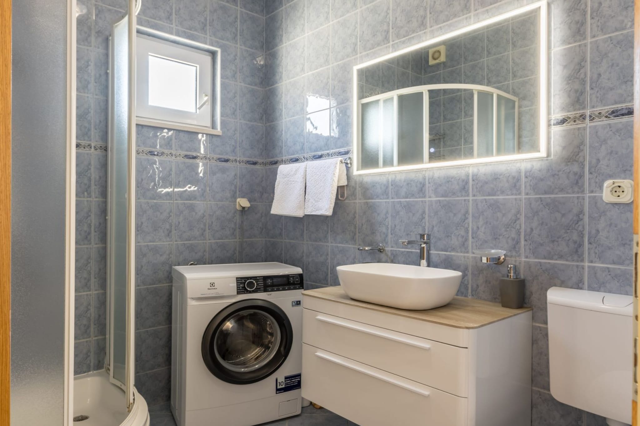 Adriatic Island Sea View Apartments - One Bedroom Apartment with Terrace (A1)-Salle de bain