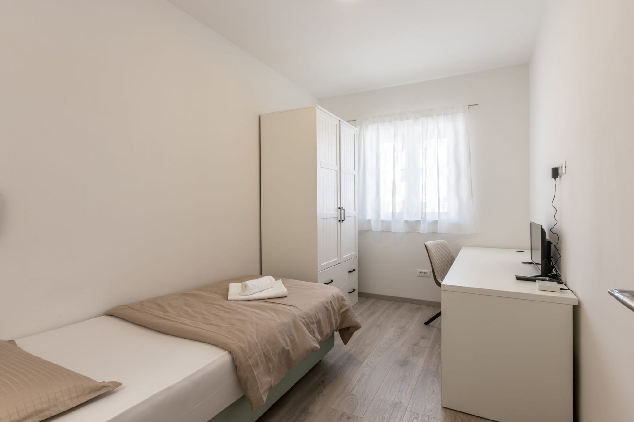 Adriatic Island Sea View Apartments - Three  Bedroom Apartment with Terrace and Sea View (A4)-Chambre