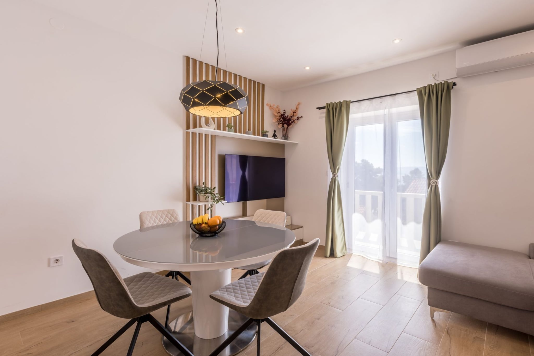 Adriatic Island Sea View Apartments - Three  Bedroom Apartment with Terrace and Sea View (A4)-Salle à manger