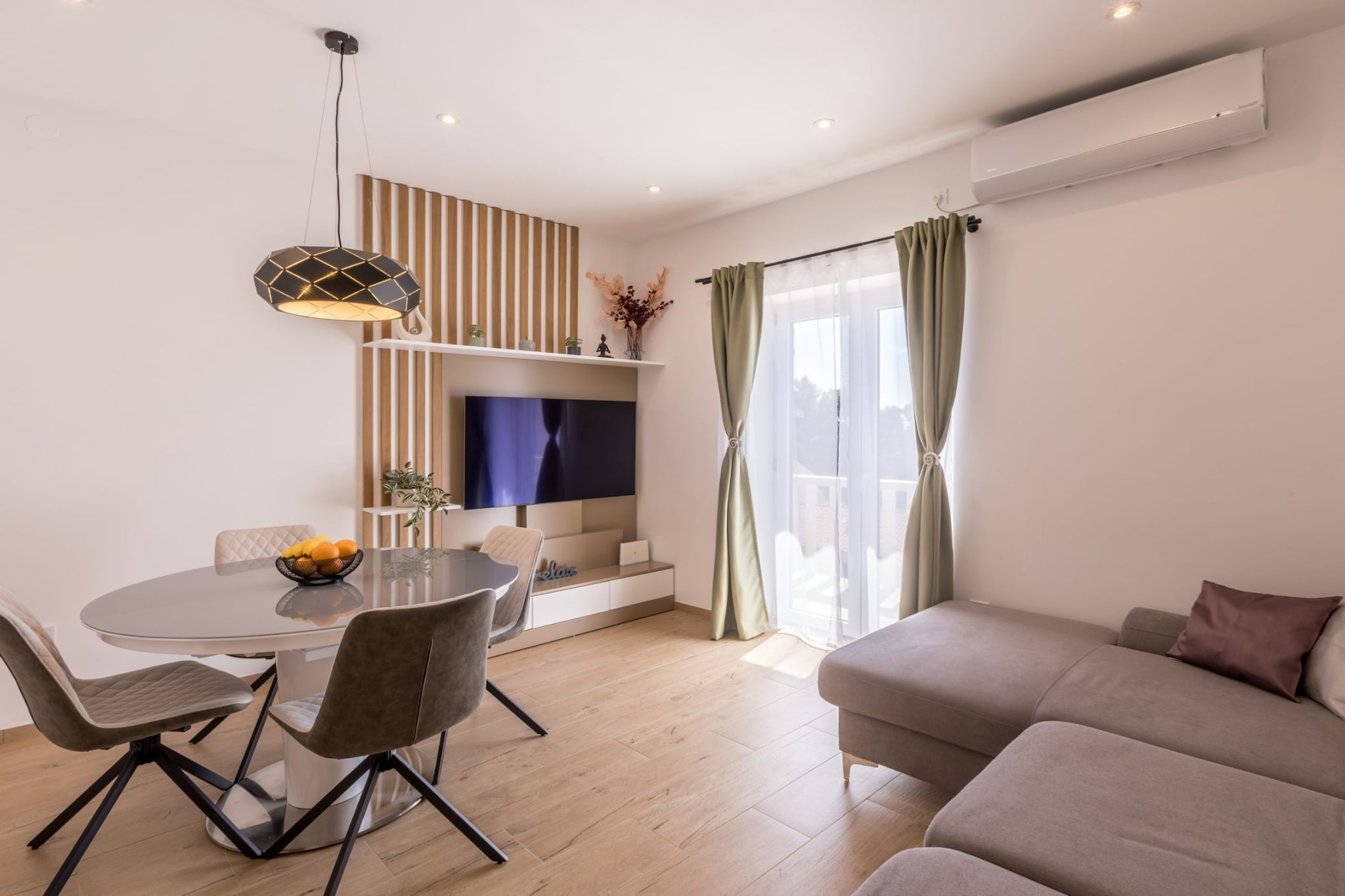 Adriatic Island Sea View Apartments - Three  Bedroom Apartment with Terrace and Sea View (A4)-Salle à manger