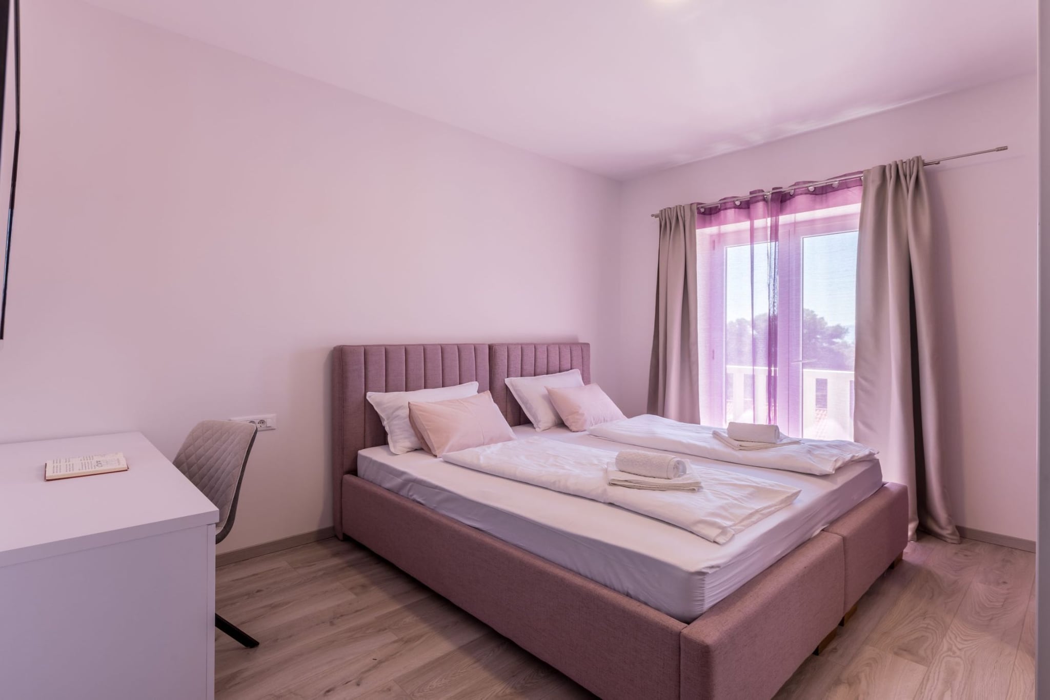 Adriatic Island Sea View Apartments - Three  Bedroom Apartment with Terrace and Sea View (A4)-Chambre