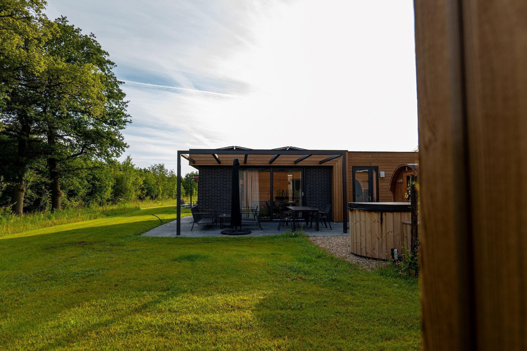 Vakantievilla Amalia 4 met hondenhek, sauna en hottub
