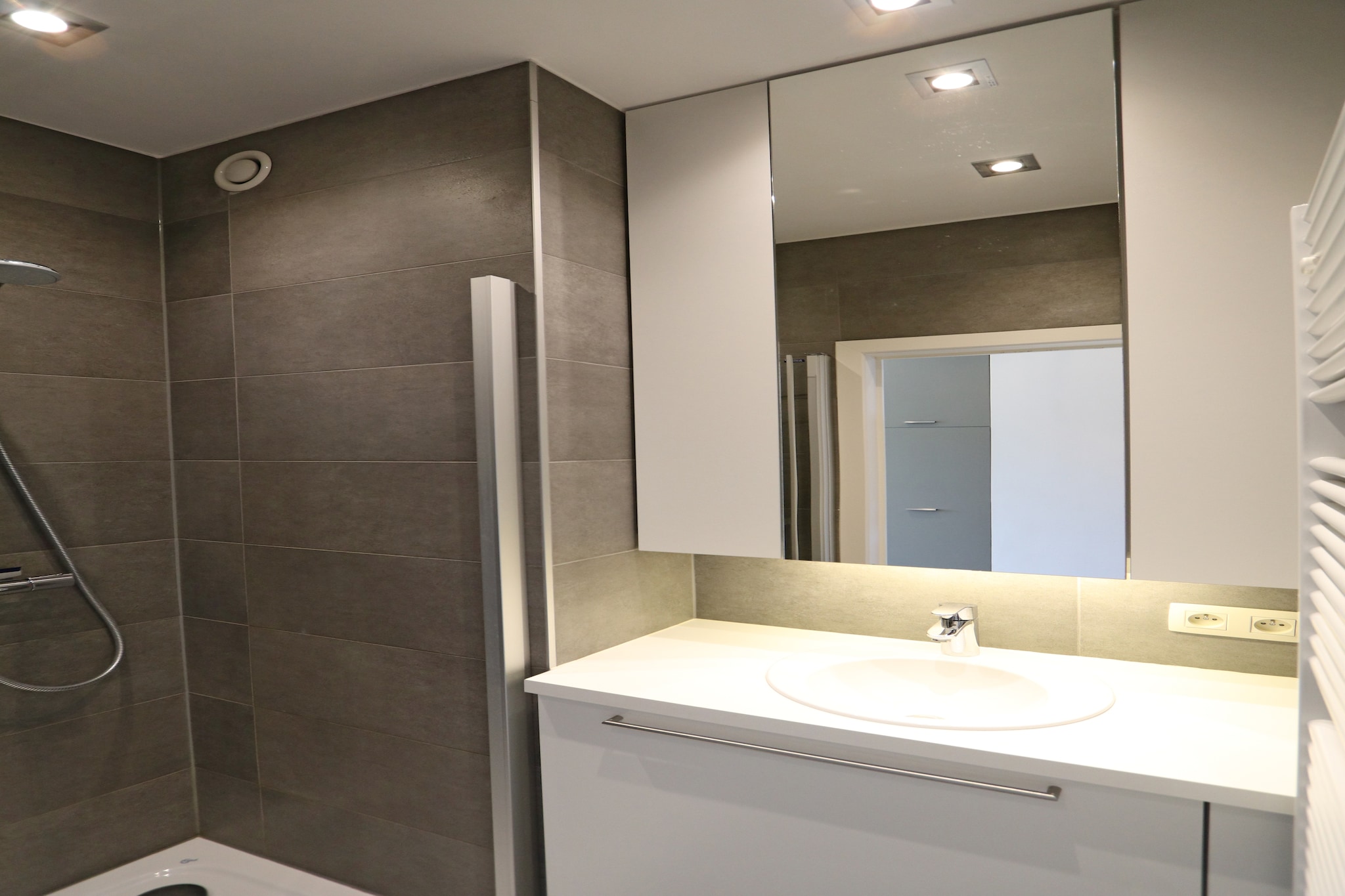 ZWYNELANDE 04 B37  Stpl-Badkamer