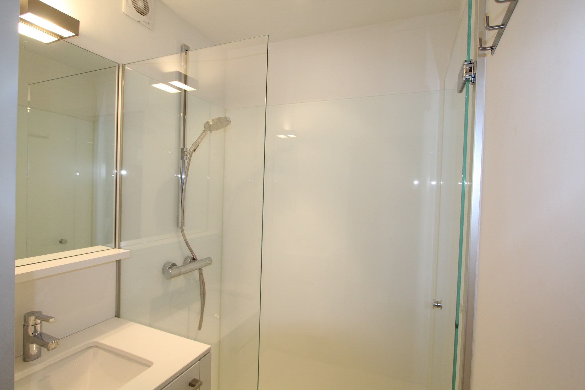 BRIGHTON 6A/61  BOX-Bathroom