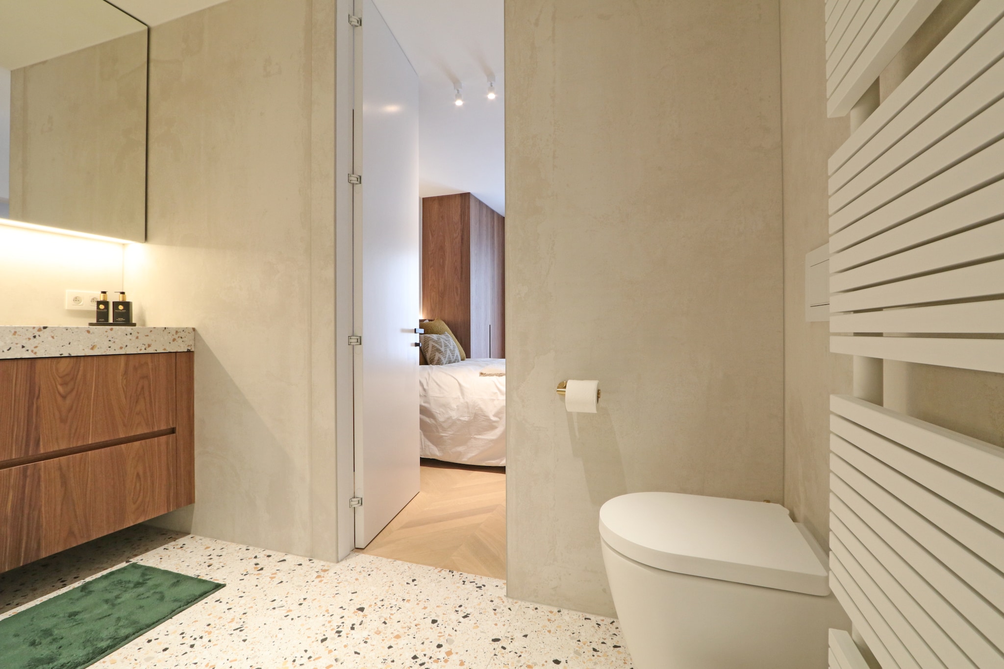 ALBATROS 33  GAR-Bathroom