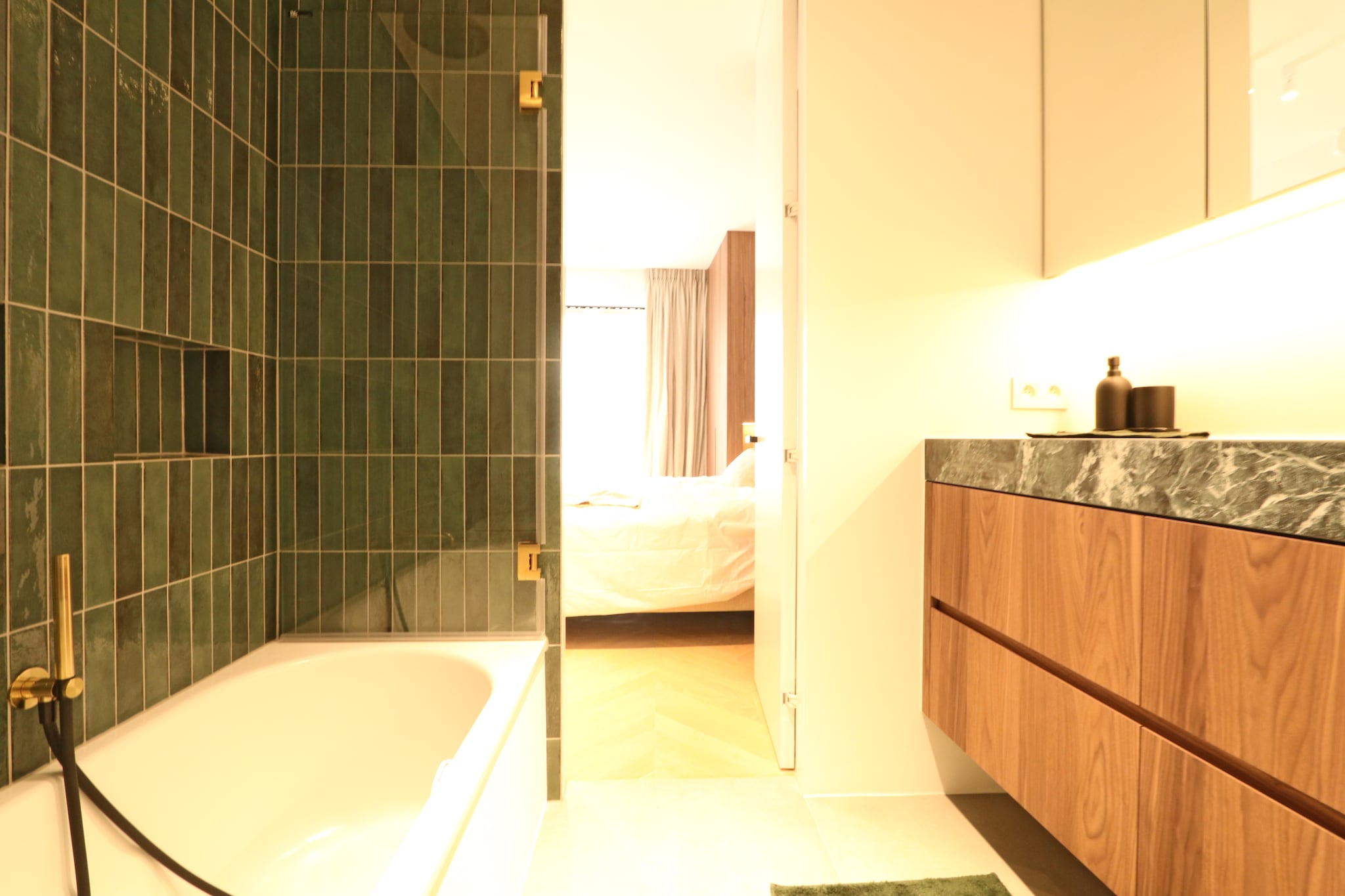 ALBATROS 33  GAR-Bathroom