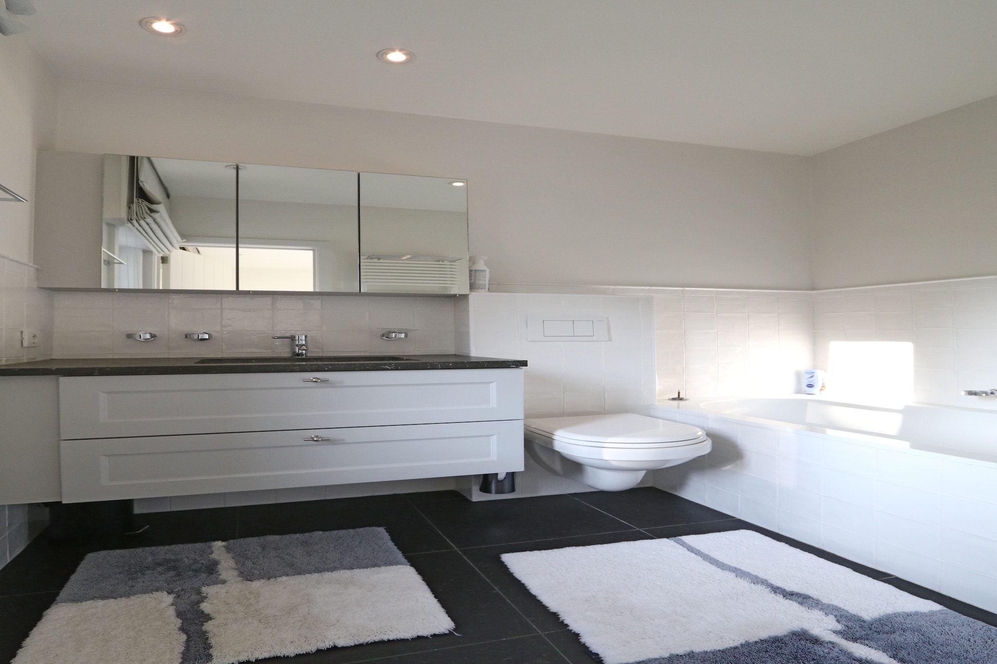 Villa Bronlaan-Bathroom