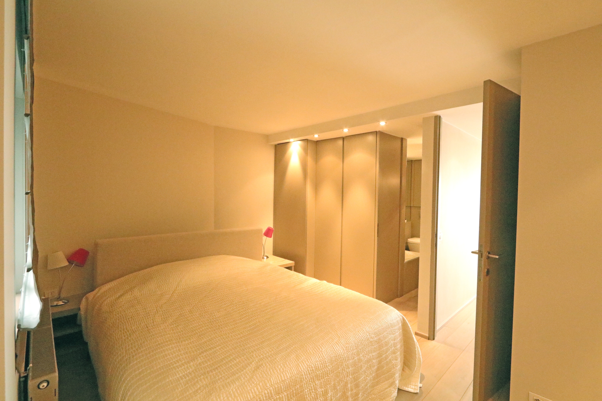 ABRI D'ANTIGON 702  Box-Chambre