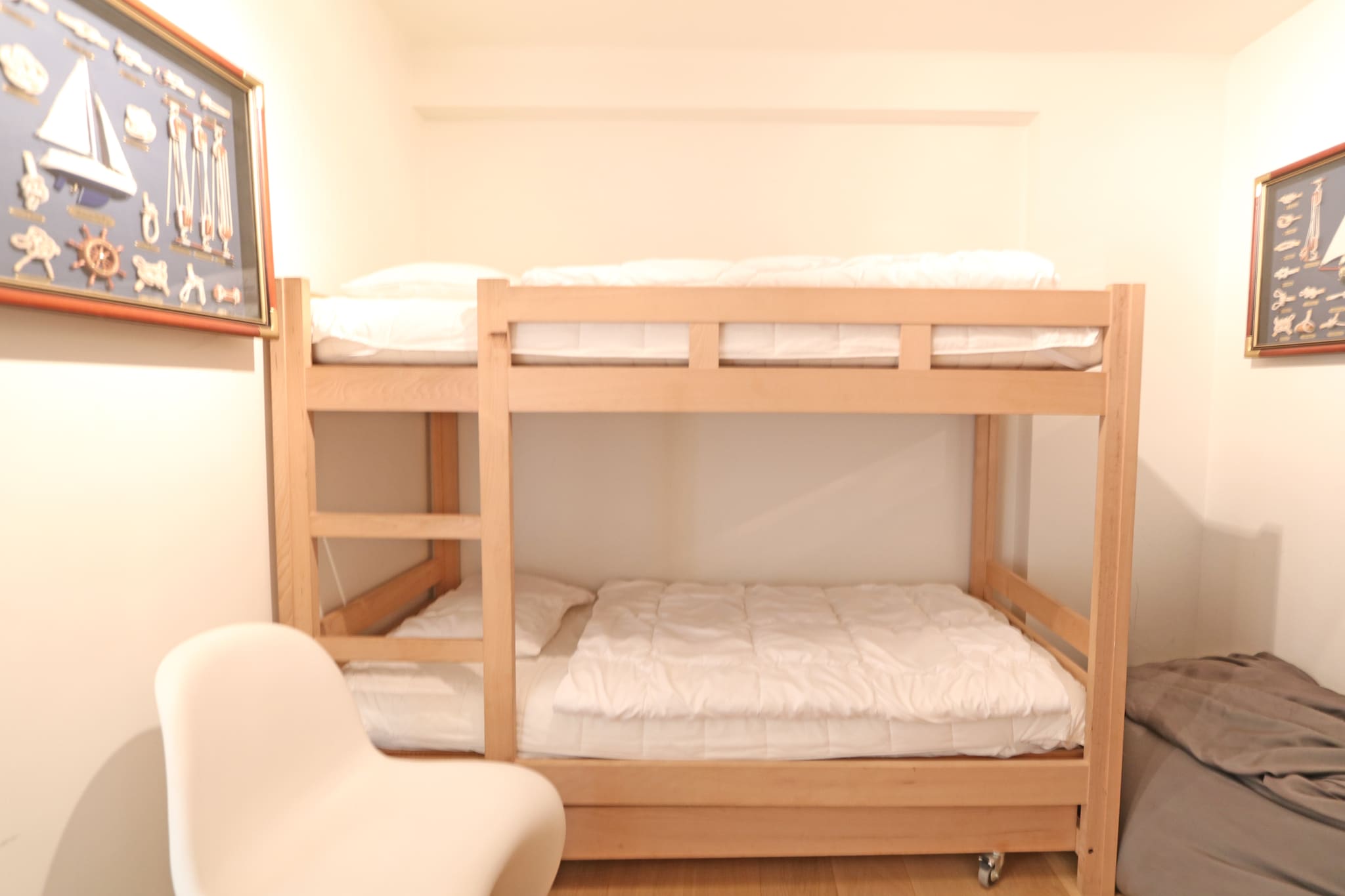MADDY 51  STPL-Chambre