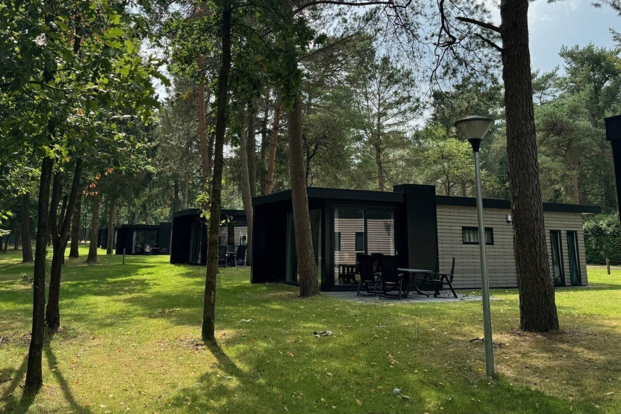 Chalet Eekhoorn-Exterior summer