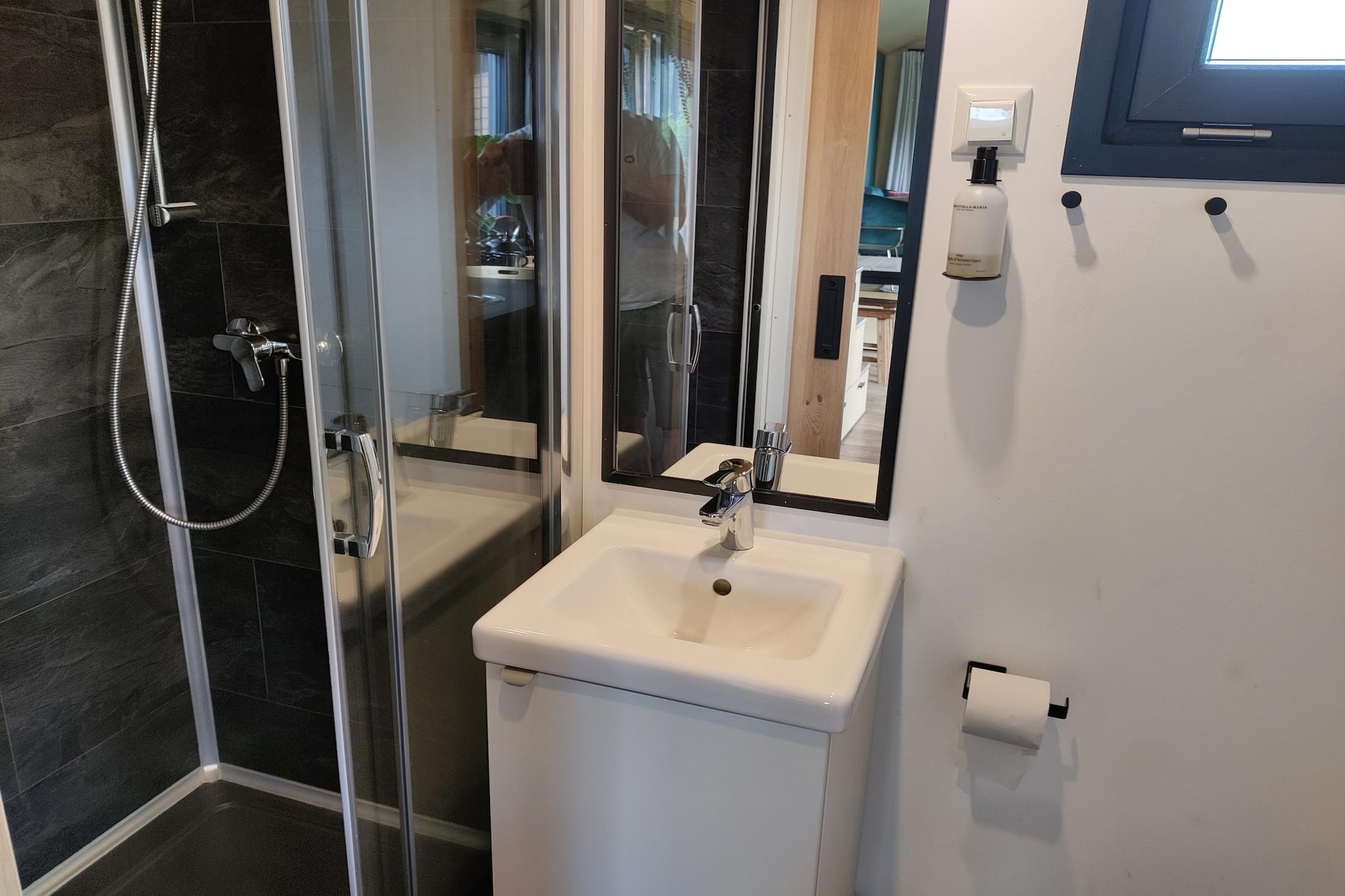 Tiny house voor 2  2 personen-Badezimmer