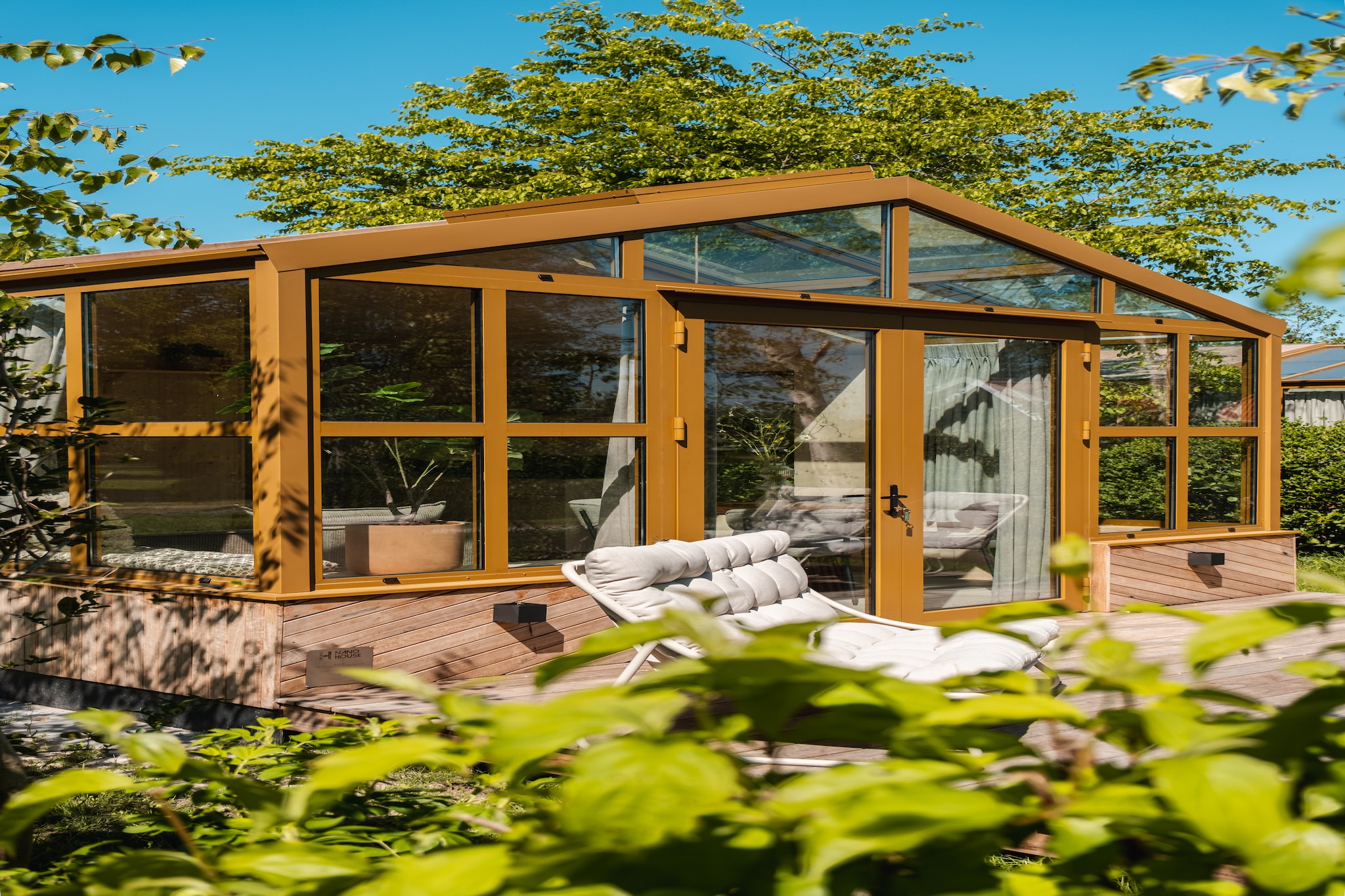 Large Green House 4 persoons