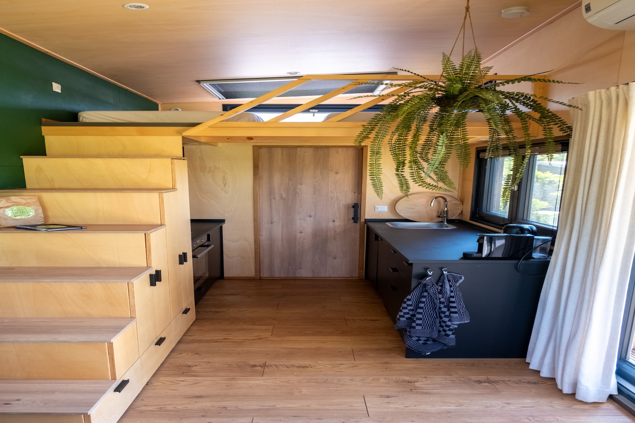 Groepsaccommodatie voor 20 personen + 5 Tiny Greenhouses voor 2 tot 4 personen-Keuken