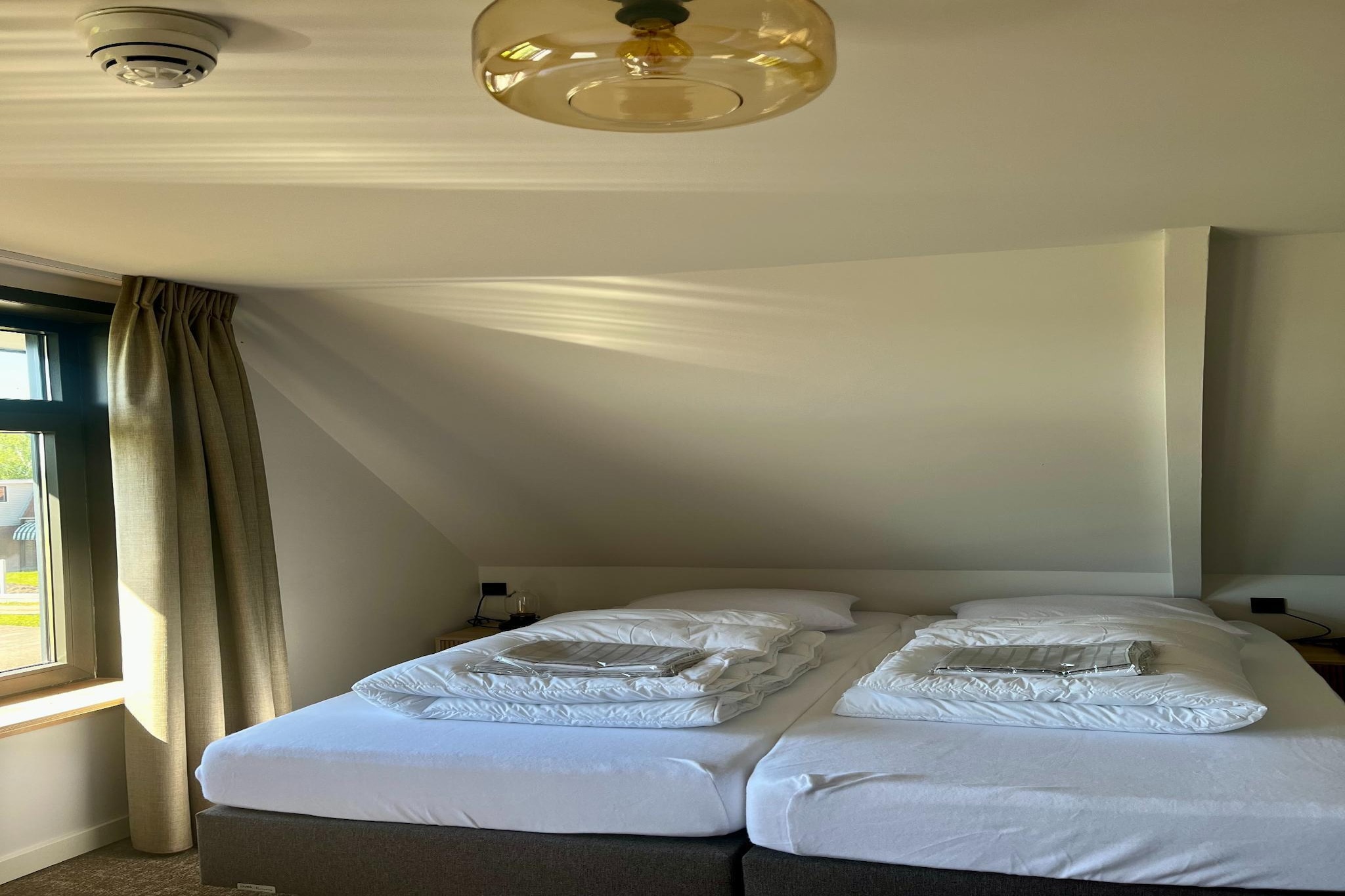 Groepsaccommodatie met 10 luxe tweepersoons kamers-Slaapkamer