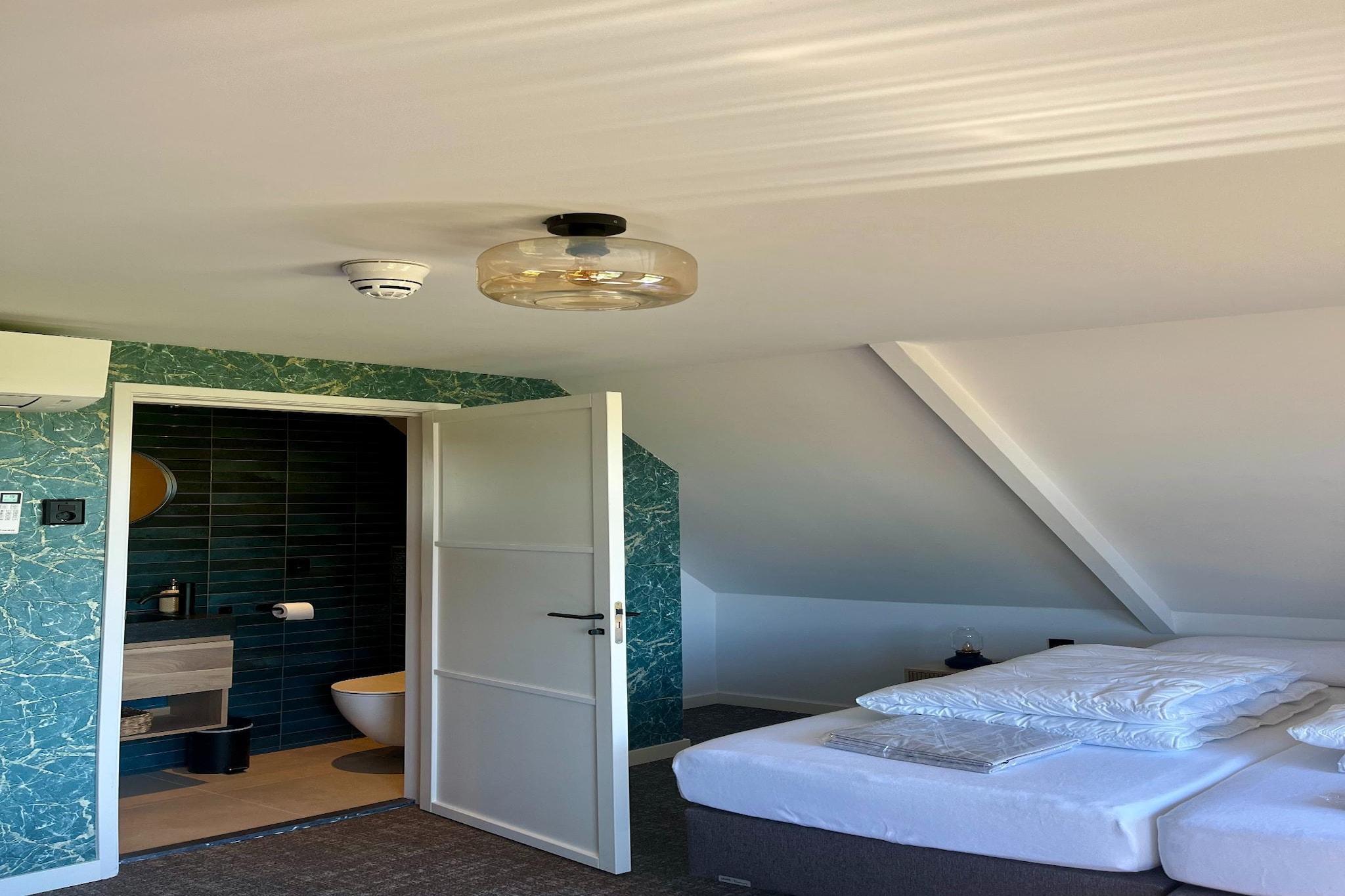 Groepsaccommodatie met 10 luxe tweepersoons kamers-Slaapkamer