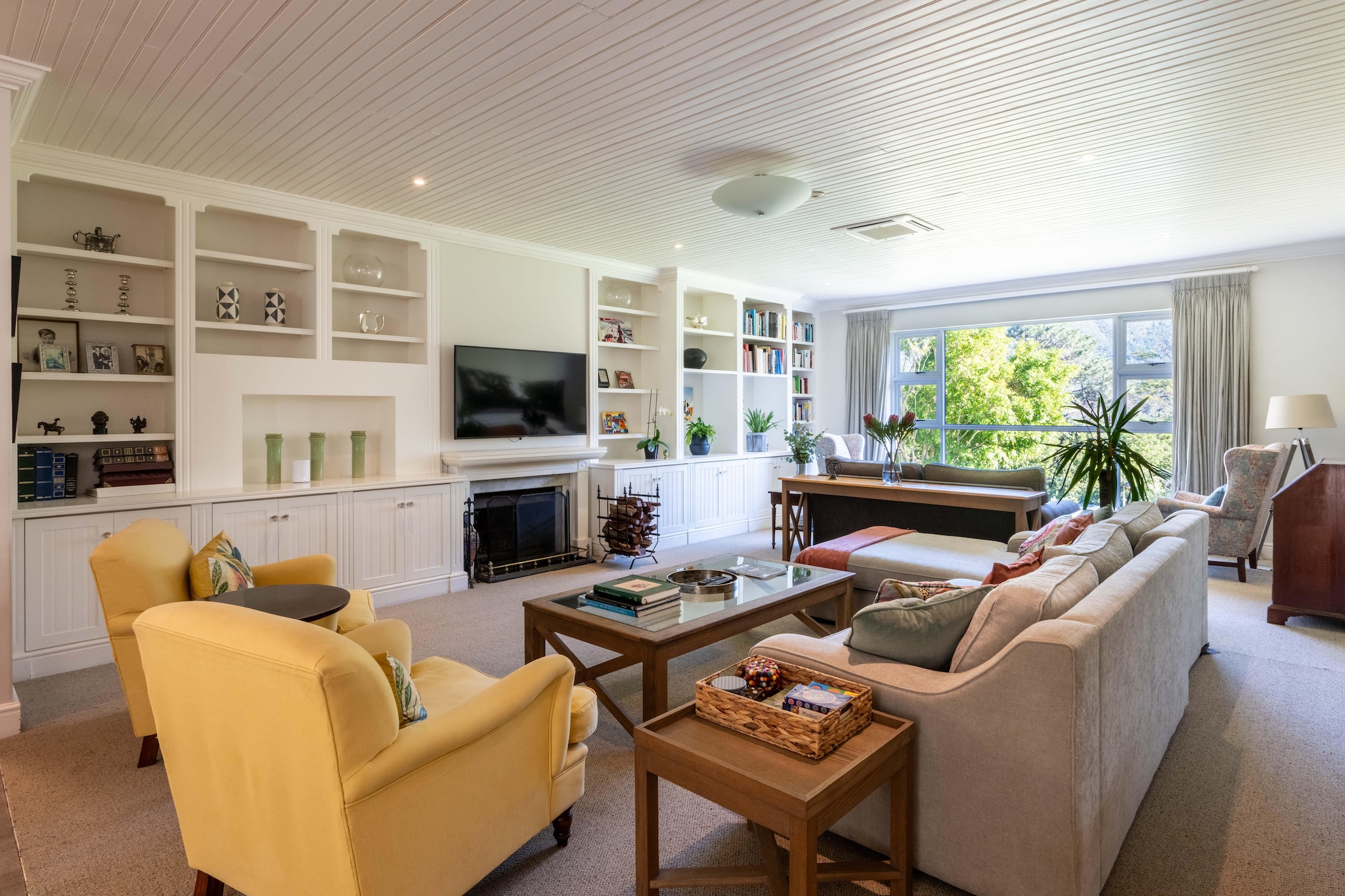 Unique Villa with pool and tennis court