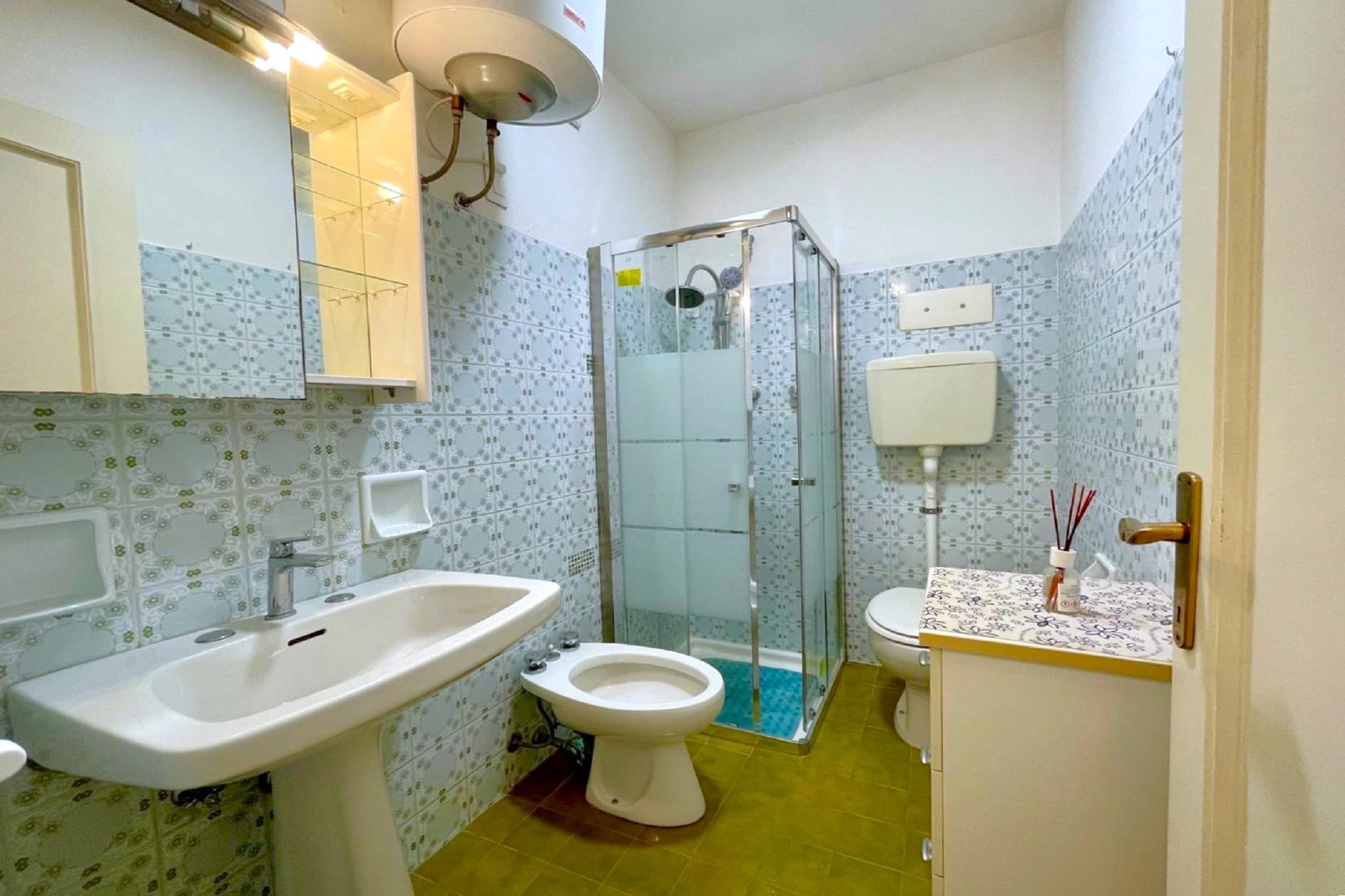 Portesin 43A-Badkamer