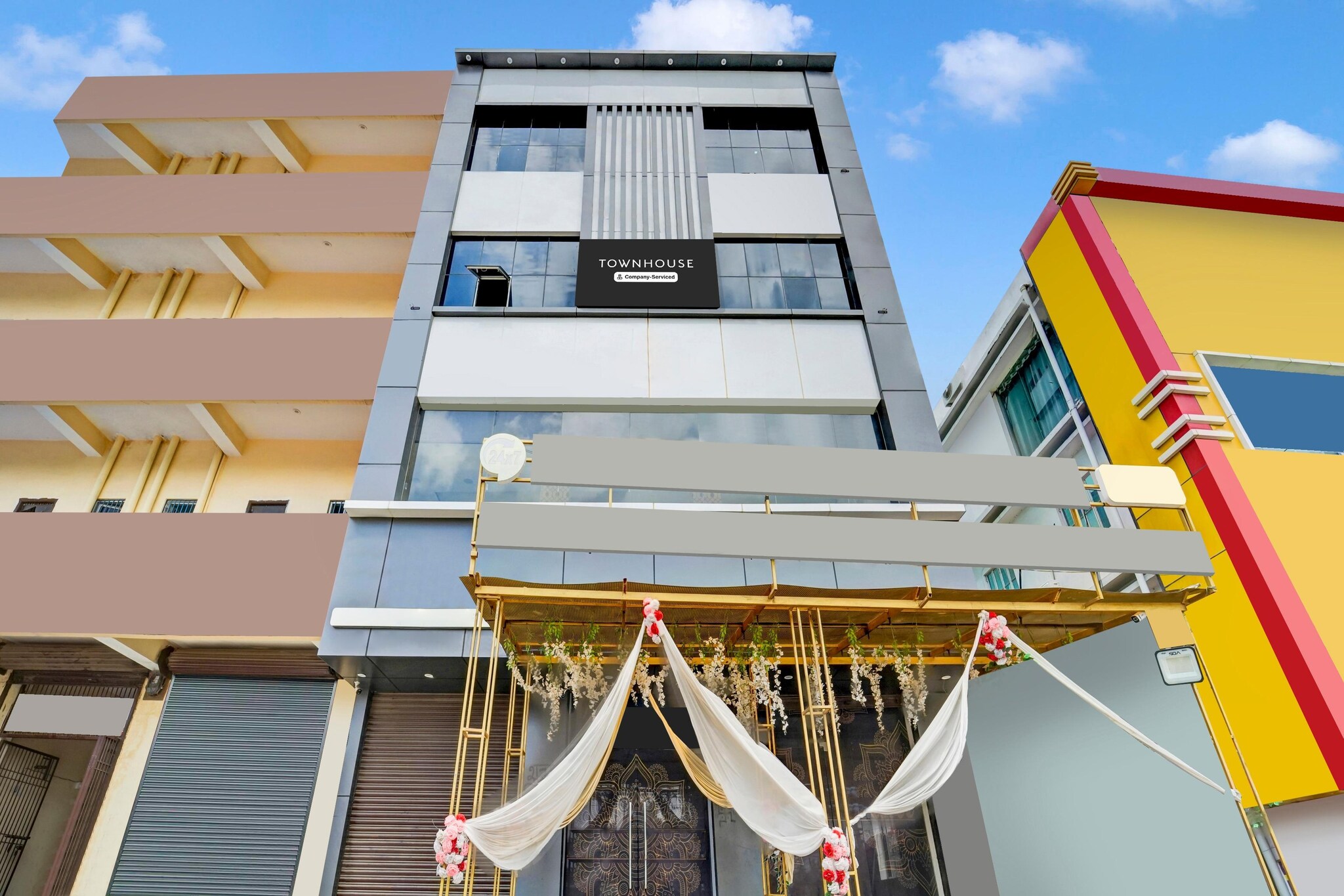 Cosy Stays at Anisabad Near Mahavir Sansthan