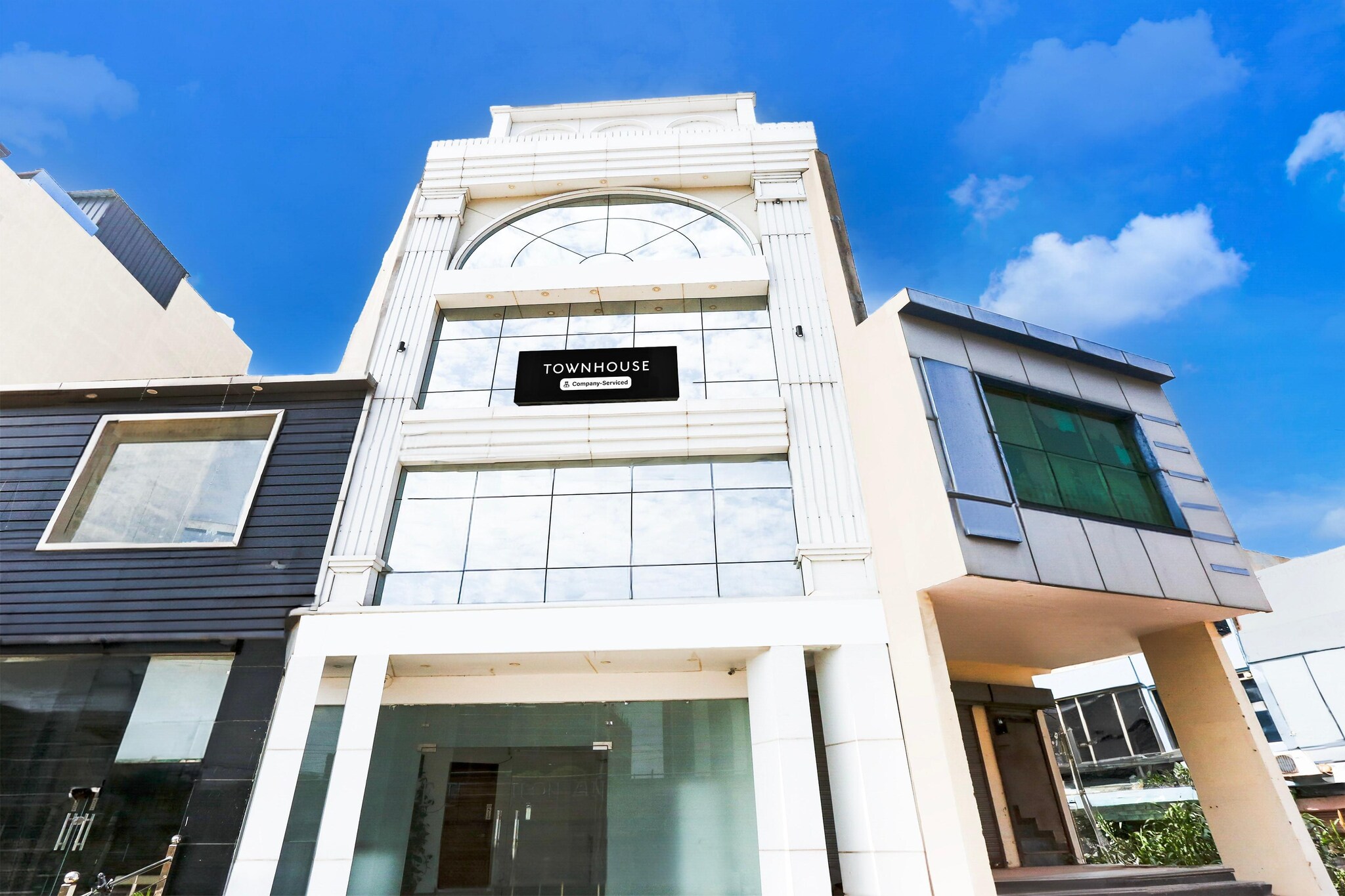 Premium Stays by Eden Garden Zirakpur