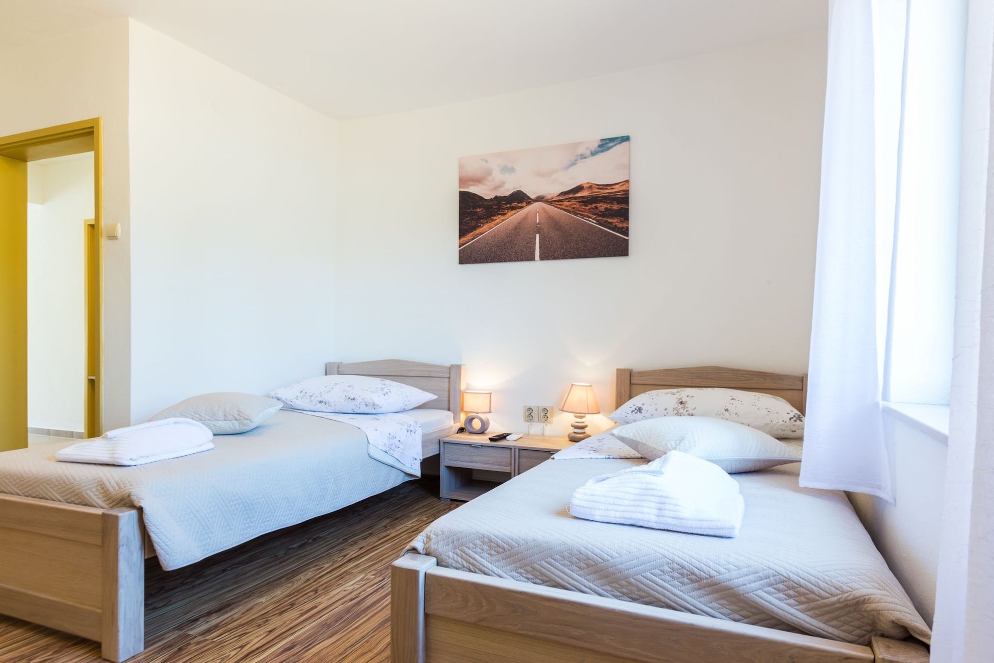 Charming and Comfortable Rooms Zadar City - Classic Double Room-Slaapkamer