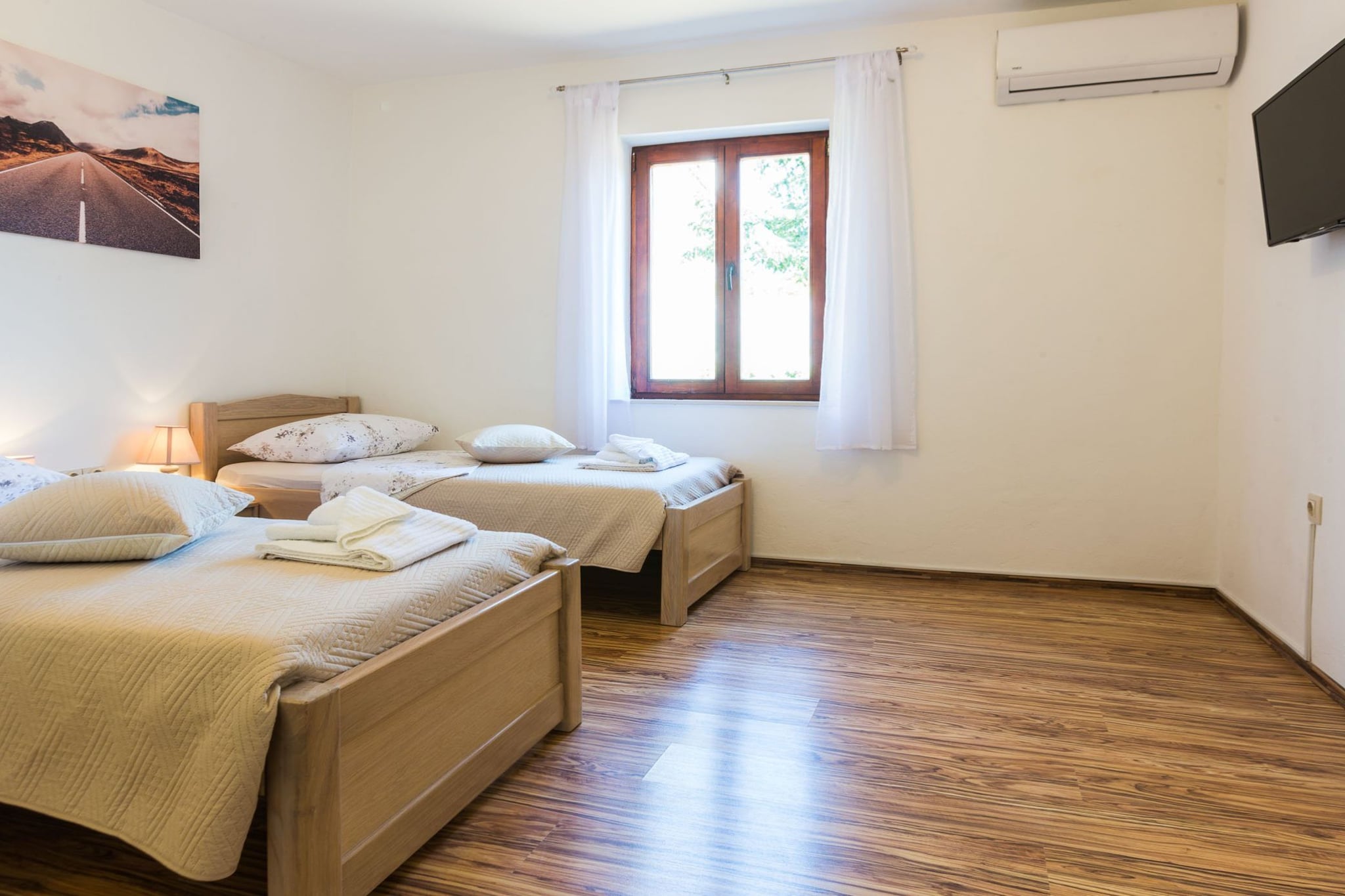 Charming and Comfortable Rooms Zadar City - Classic Double Room-Slaapkamer