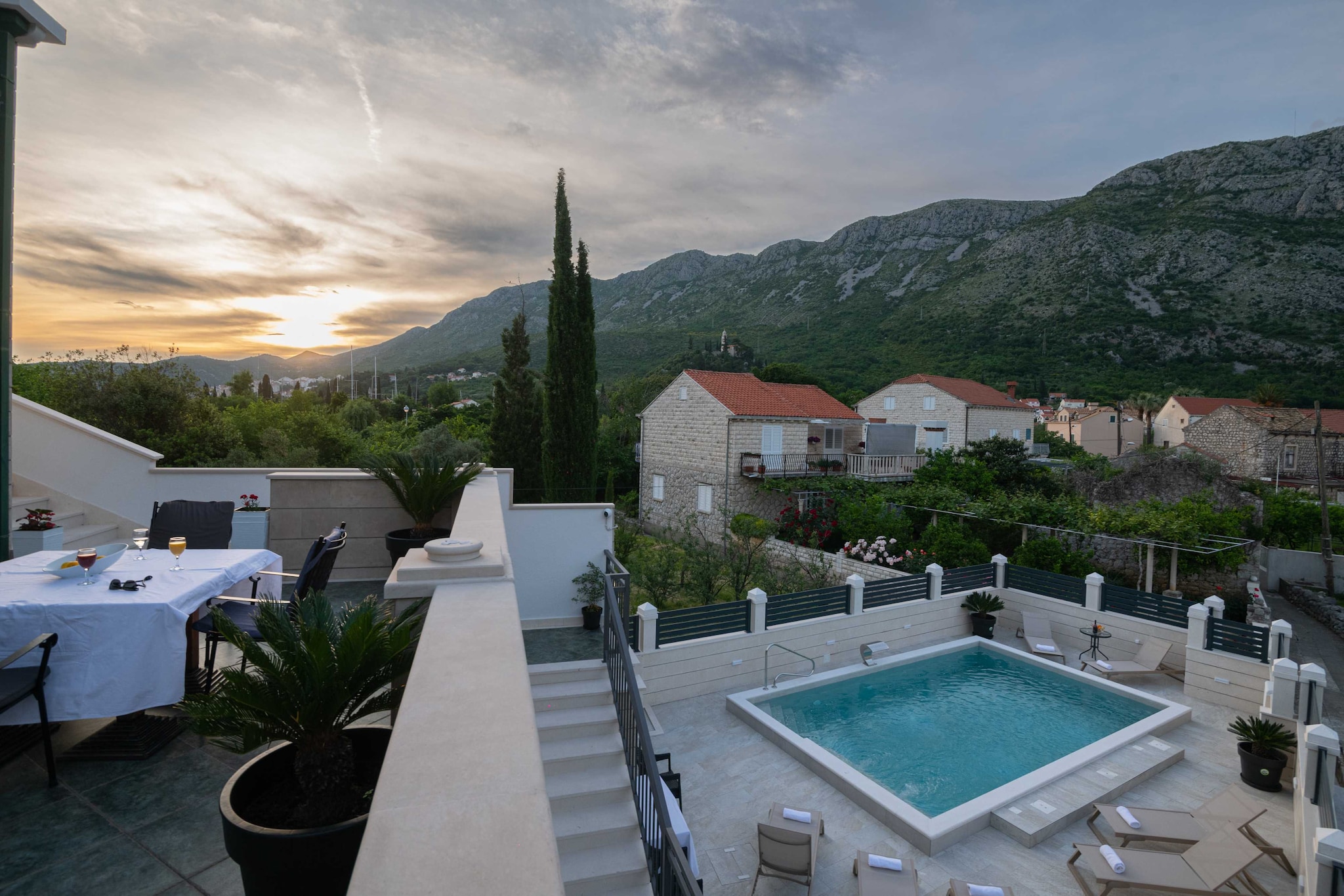 Apartments Azzurro- One Bedroom Apartment with Terrace  ( Azzurro III-gornji)-Schwimmbad