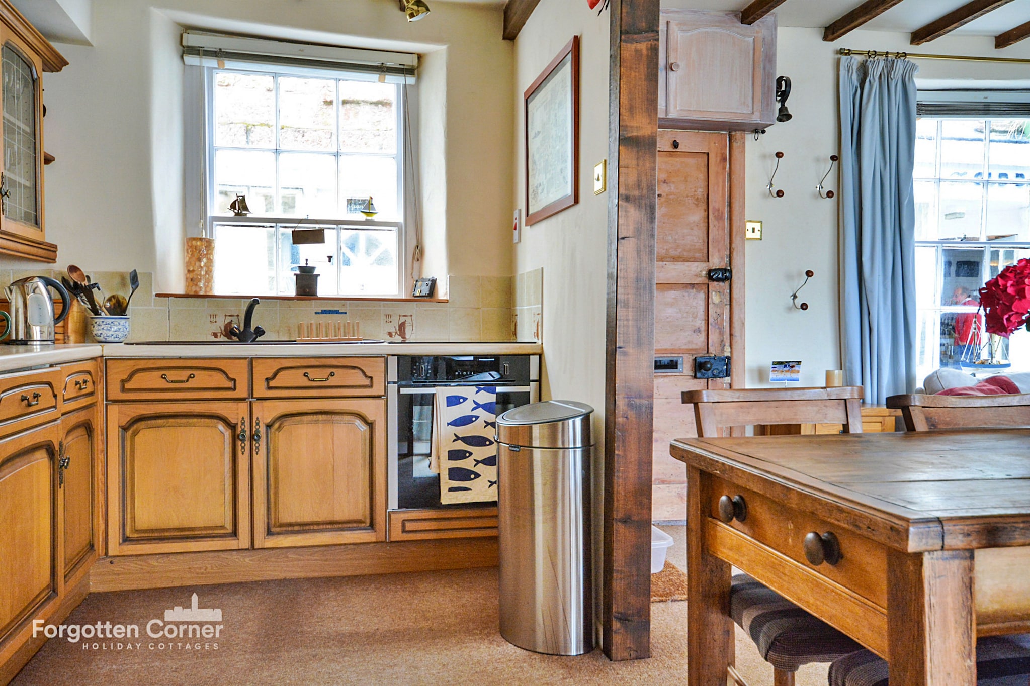 April Cottage, Cawsand-Keuken