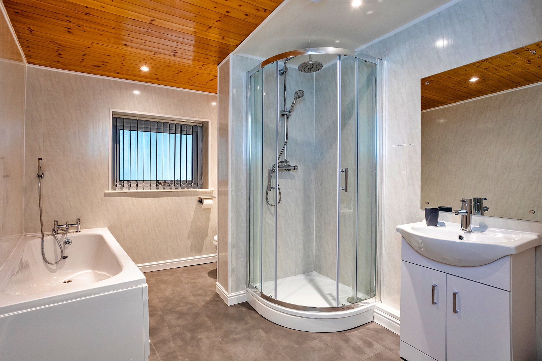 Woodstock Lodge-Badkamer