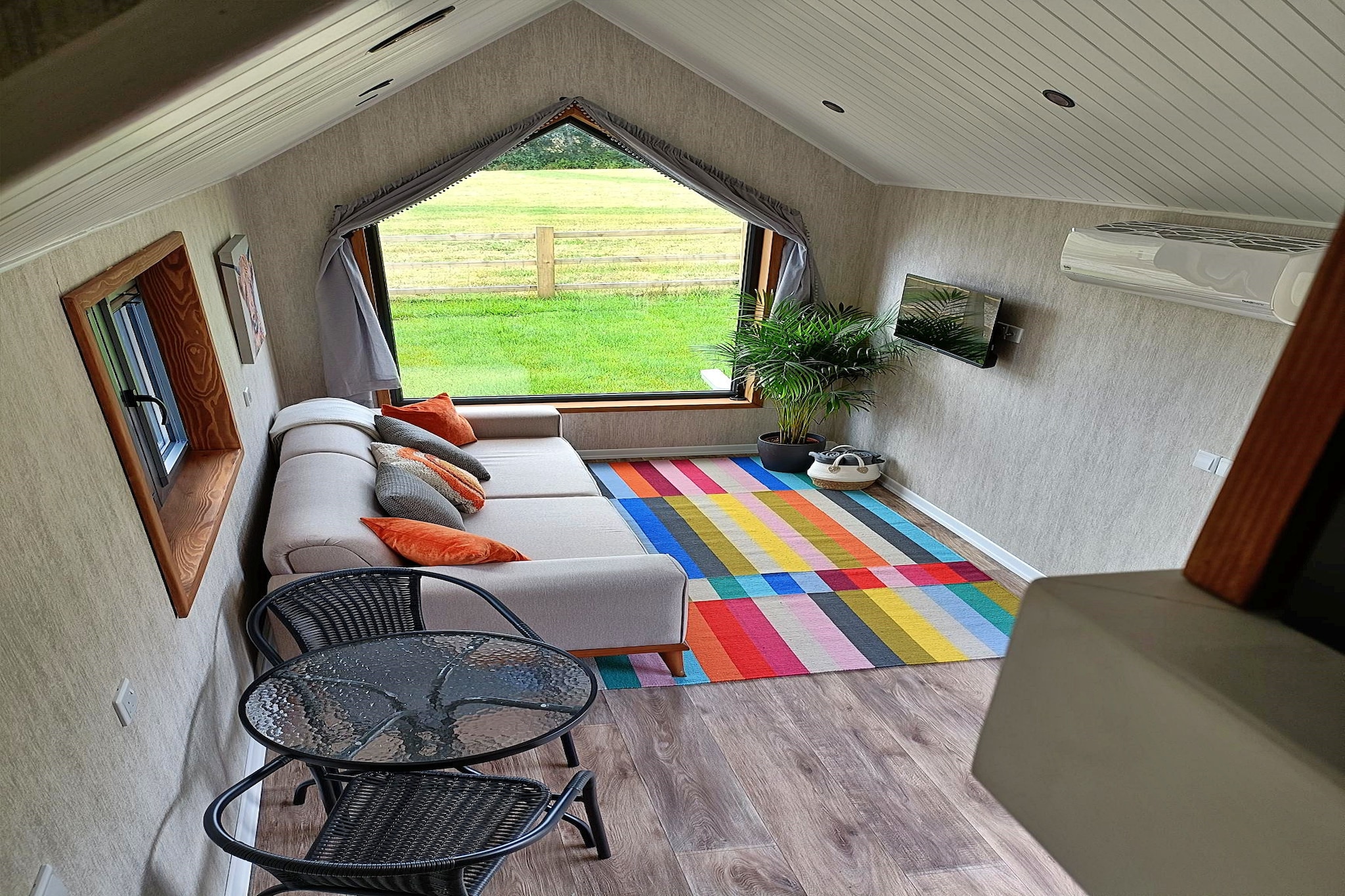 Little Dunley - The Tiny House-Woonkamer