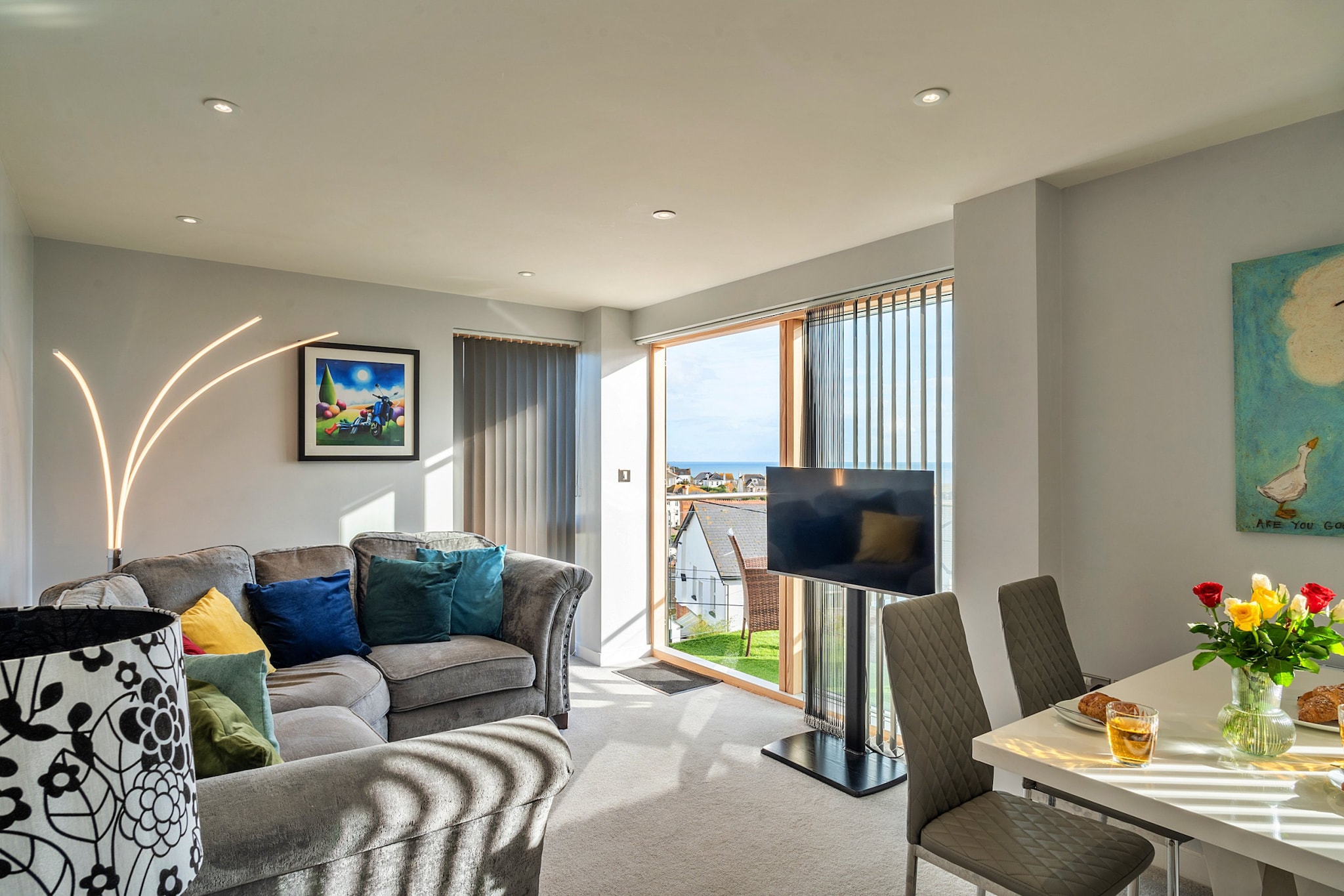Number 10, Montpellier Apartments-Woonkamer