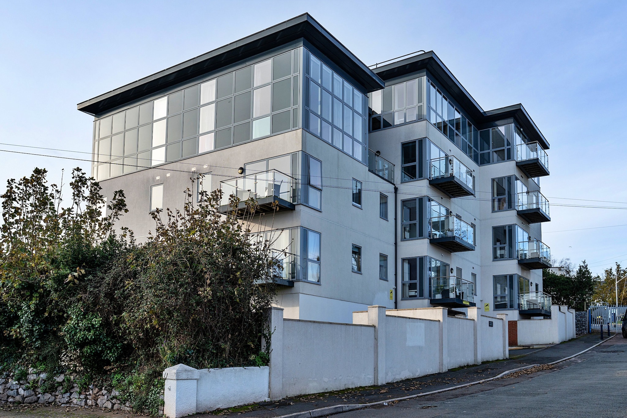 Number 10, Montpellier Apartments-Buitenlucht