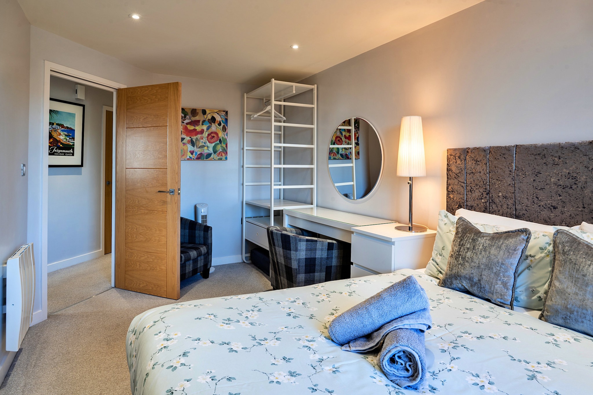 Number 10, Montpellier Apartments-Slaapkamer