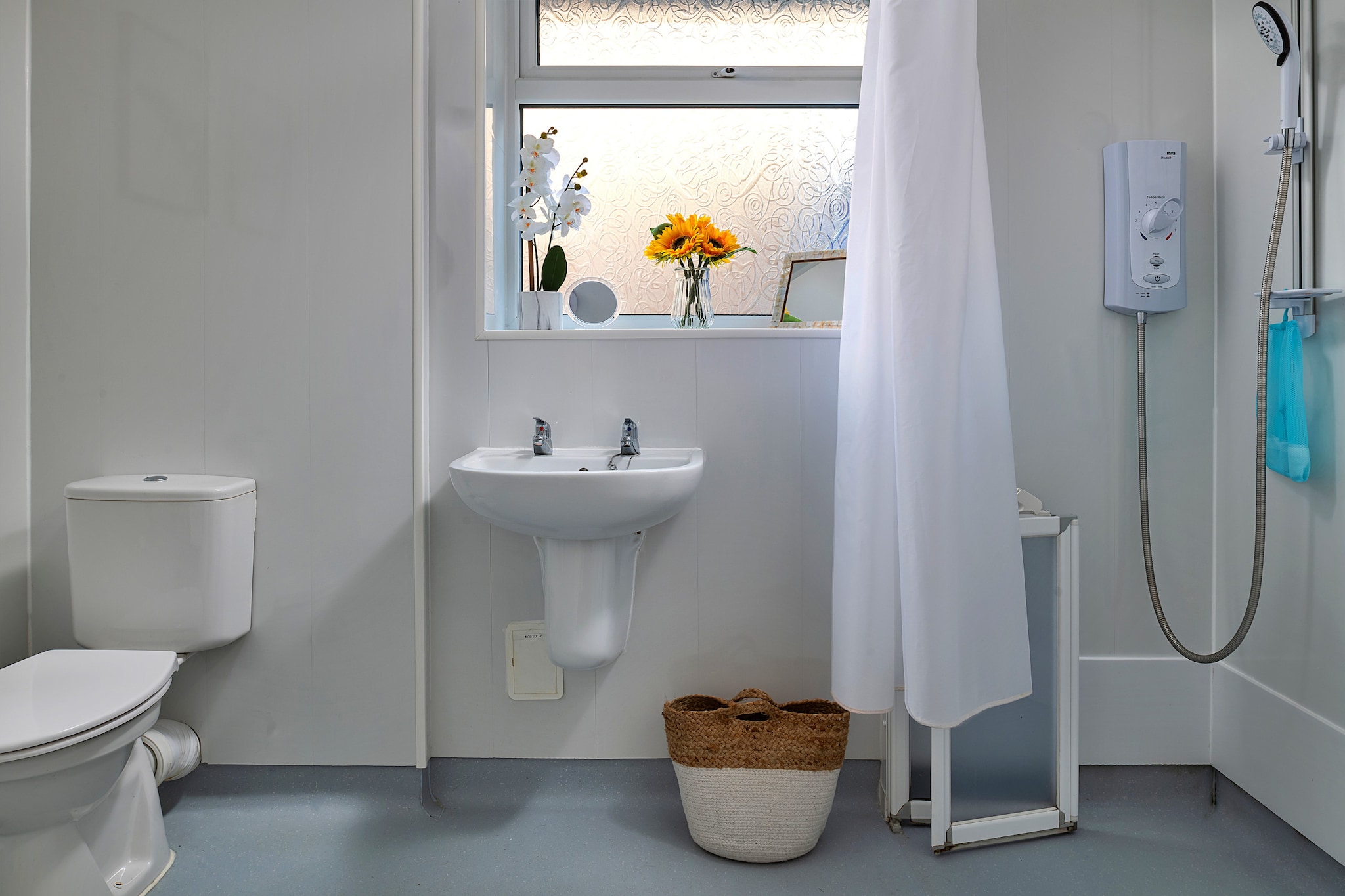 37 Bro Enddwyn-Badkamer