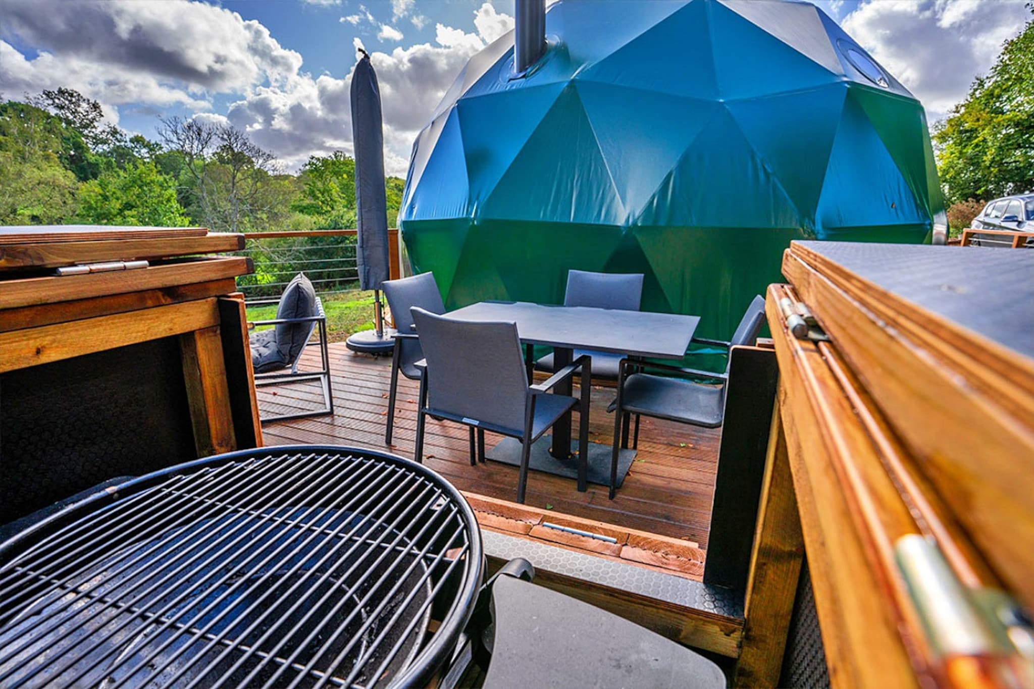 Wakehurst Luxury Dome-Terras