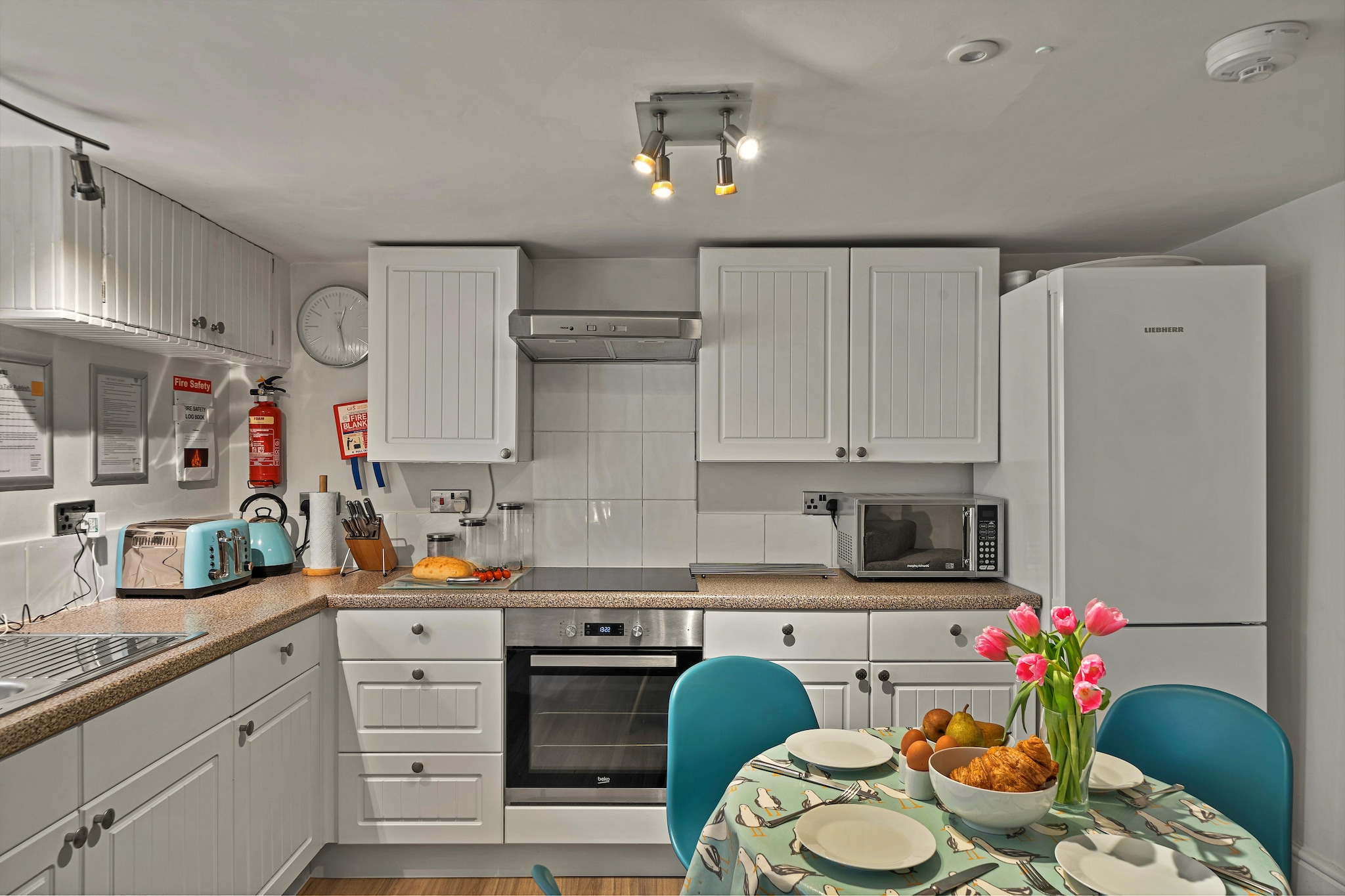Porthole Cottage-Keuken