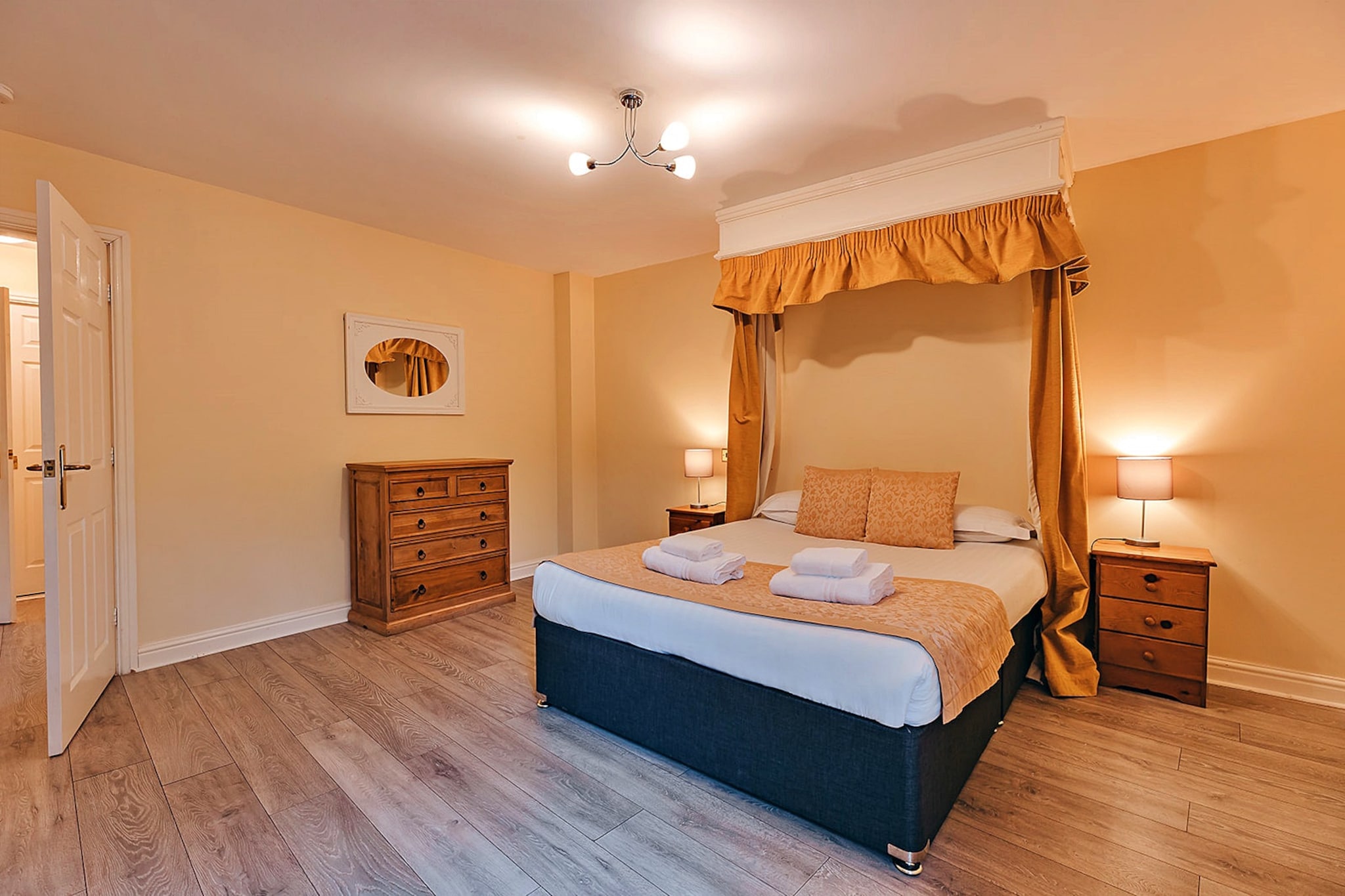 Netley Hall - Peach Tree-Slaapkamer