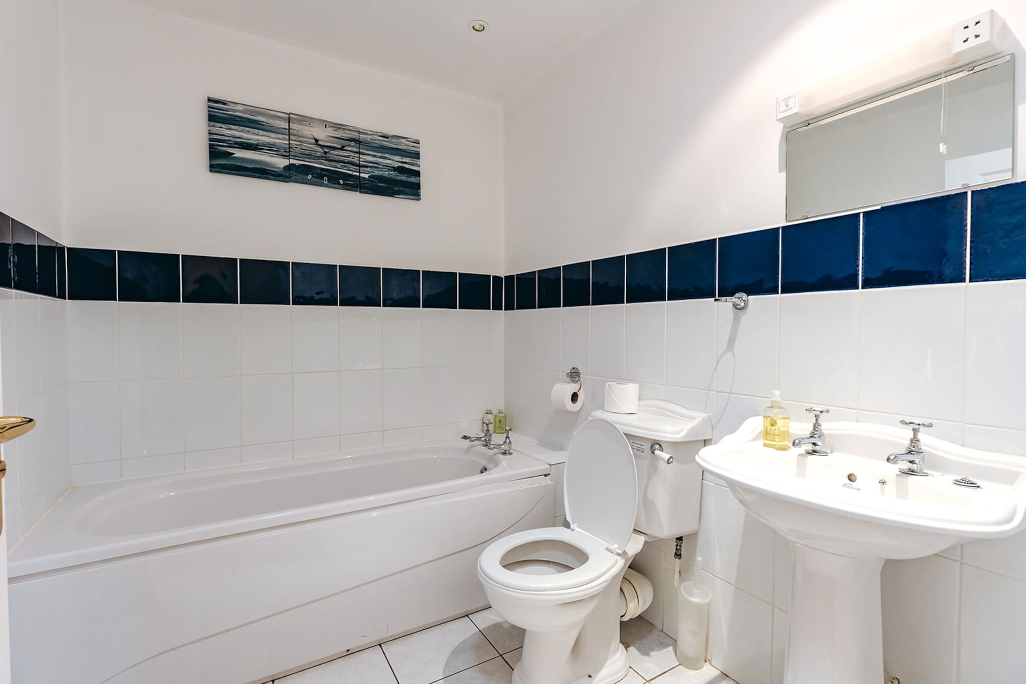 Netley Hall - Lavender-Badkamer