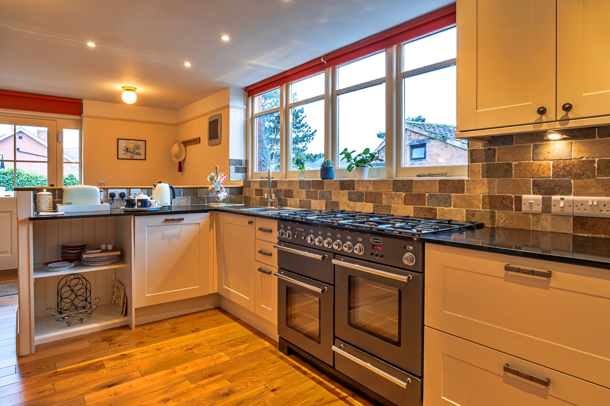 Lower School Cottages-Keuken